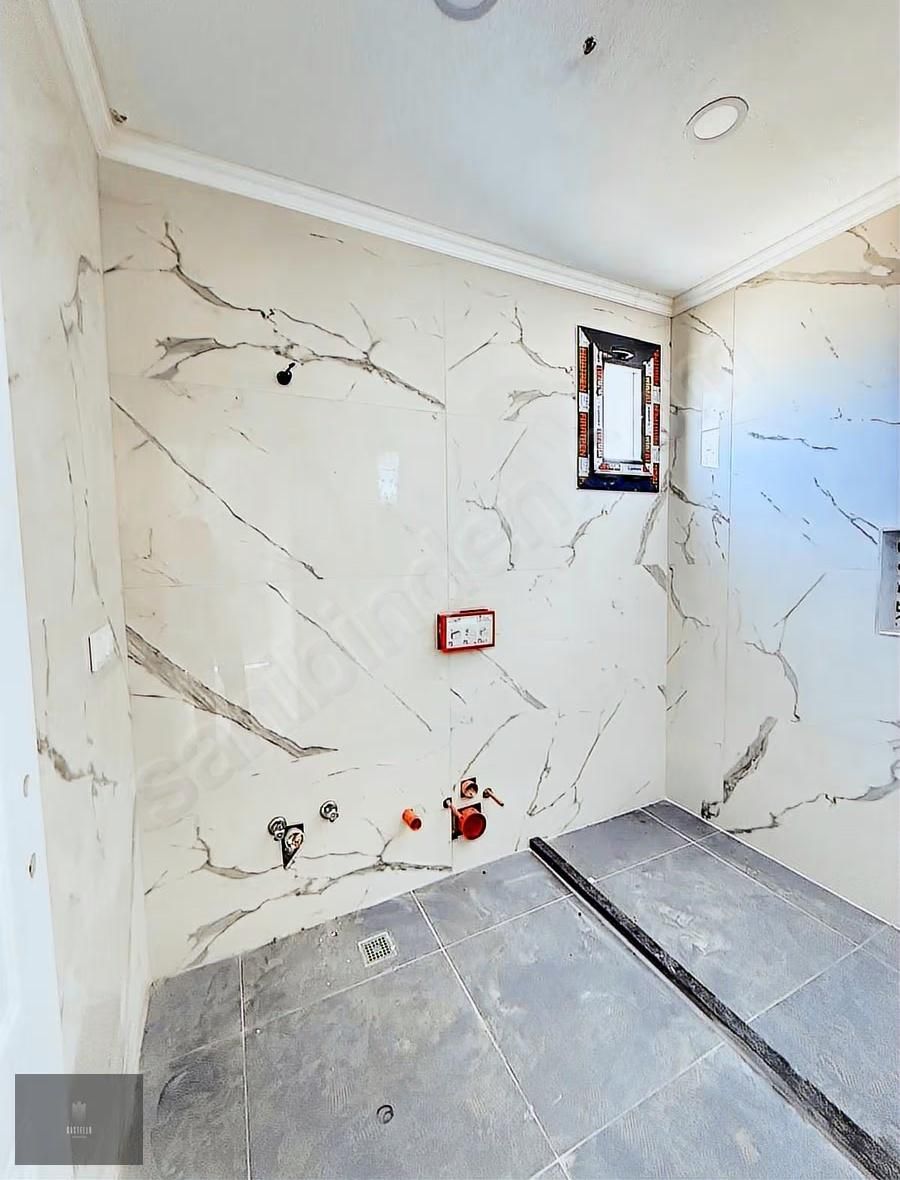 Kesintisiz Deniz Manzaralı Tadilatlı Satılık Villa - Görsel 10