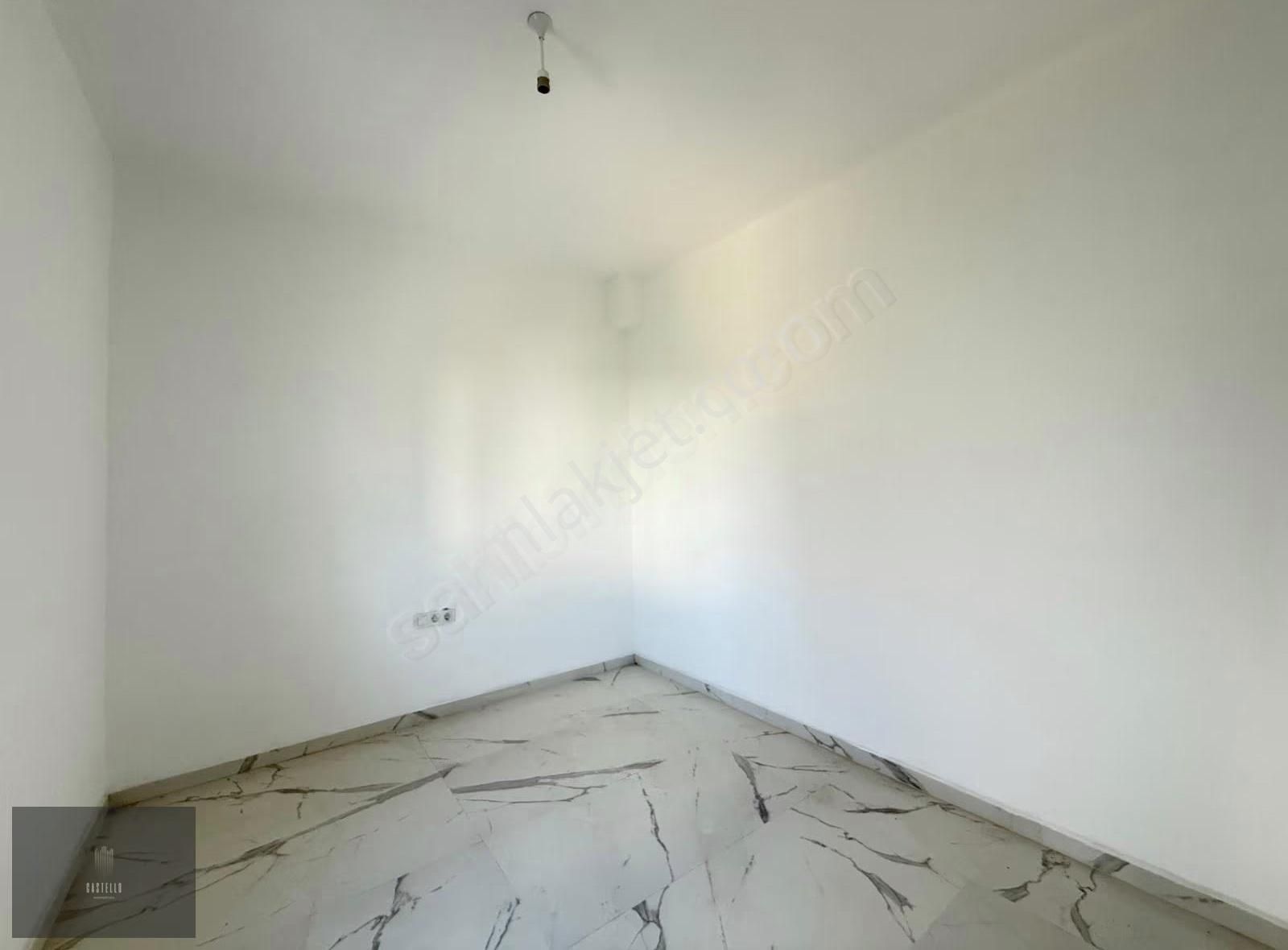 Kesintisiz Deniz Manzaralı Tadilatlı Satılık Villa - Görsel 5