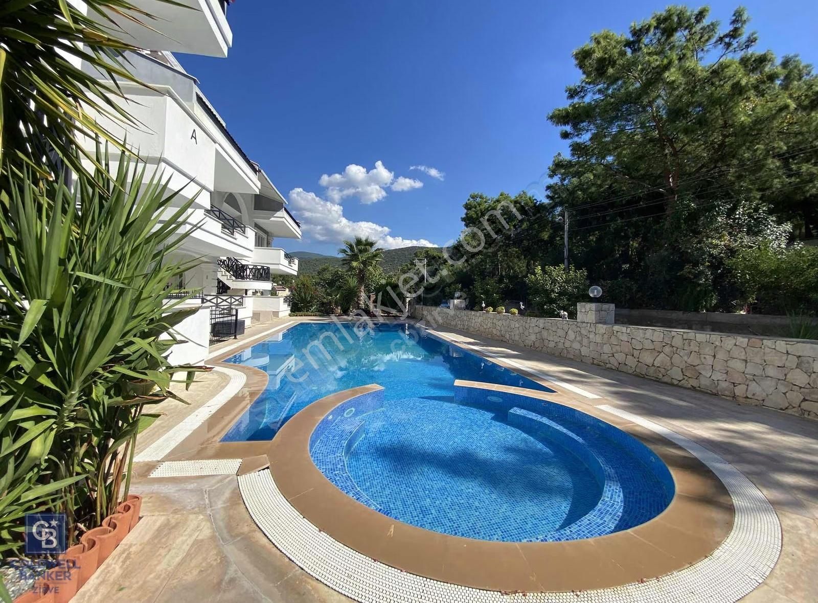 Akbükün Kalbinde,üç Manzarayı Bir Arada Sunan 2+1 Satılık Daire - Görsel 23