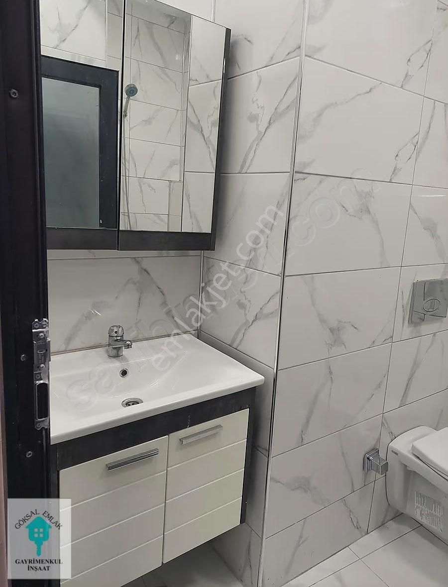 Esenler Birlik Mah. Satlık 50 M2 Düz Giriş Dükkan - Görsel 3