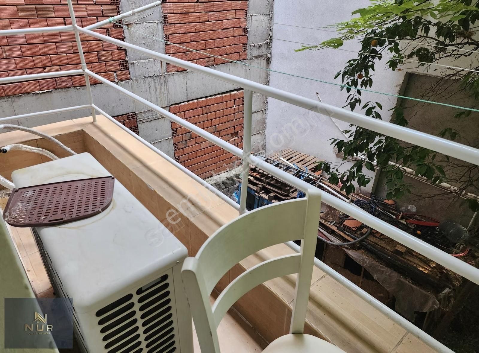 Bayraklı İzban Düzlüğü 3+1 Arakat Satılık Daire