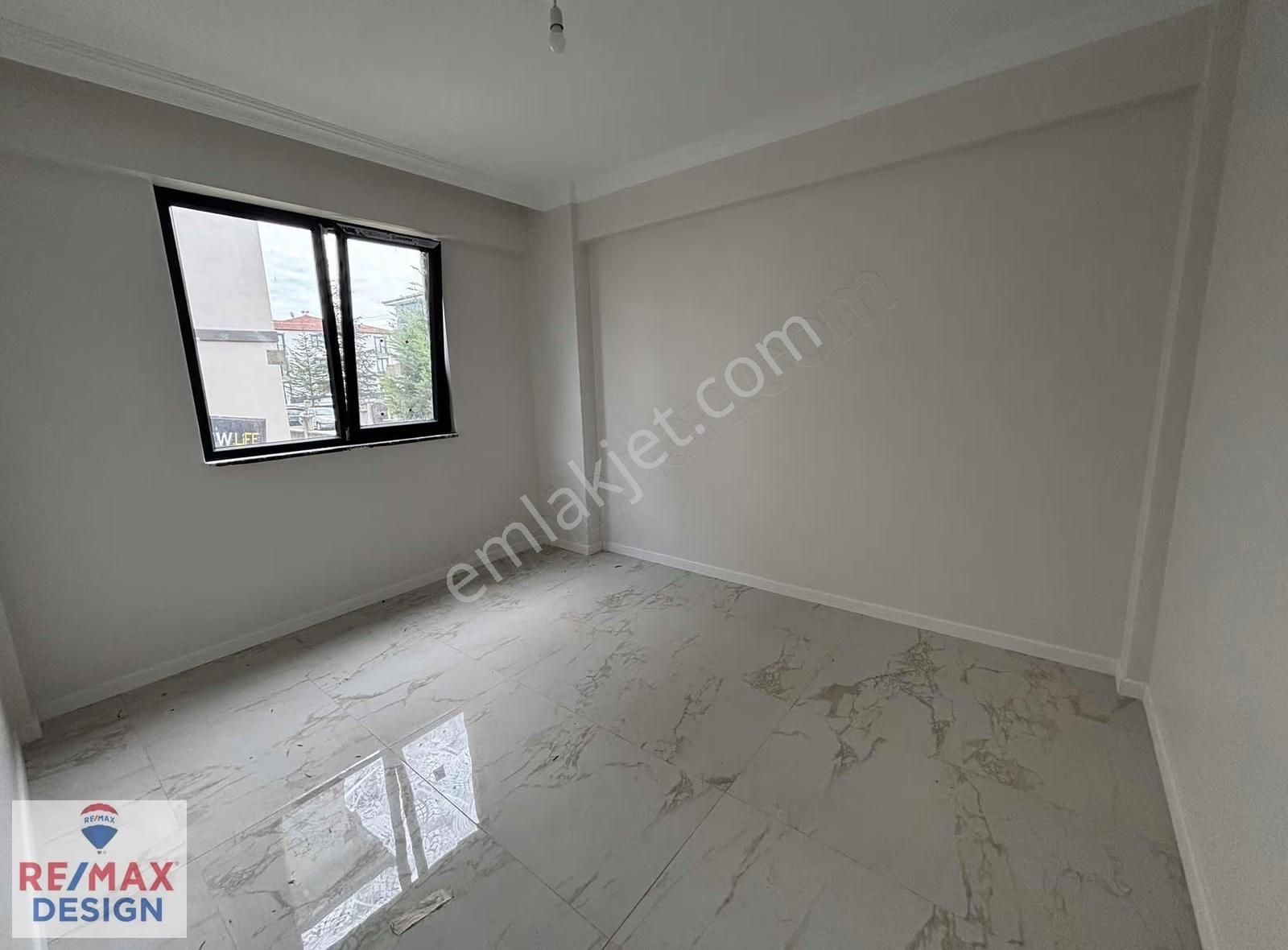 Remax Design Arifiye Arifbey Mh. Sıfır Kiralık 2+1 Daire - Görsel 3