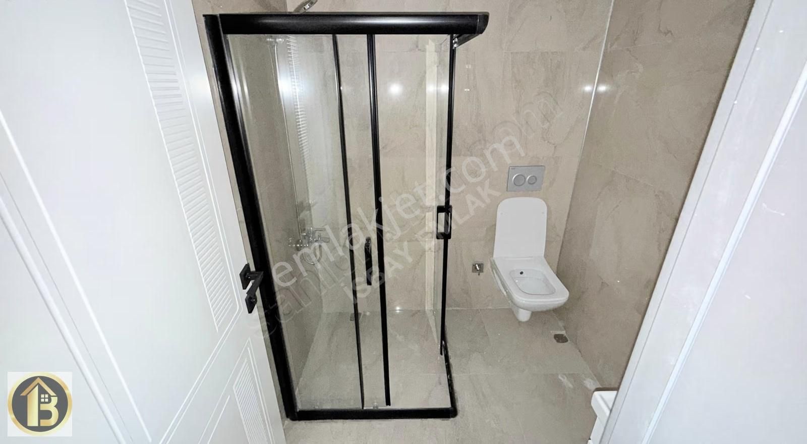 Acil Satılık !! Hastane Yanı Sıfır Eşyalı Arakat 1+1 Lüks Daire - Görsel 3