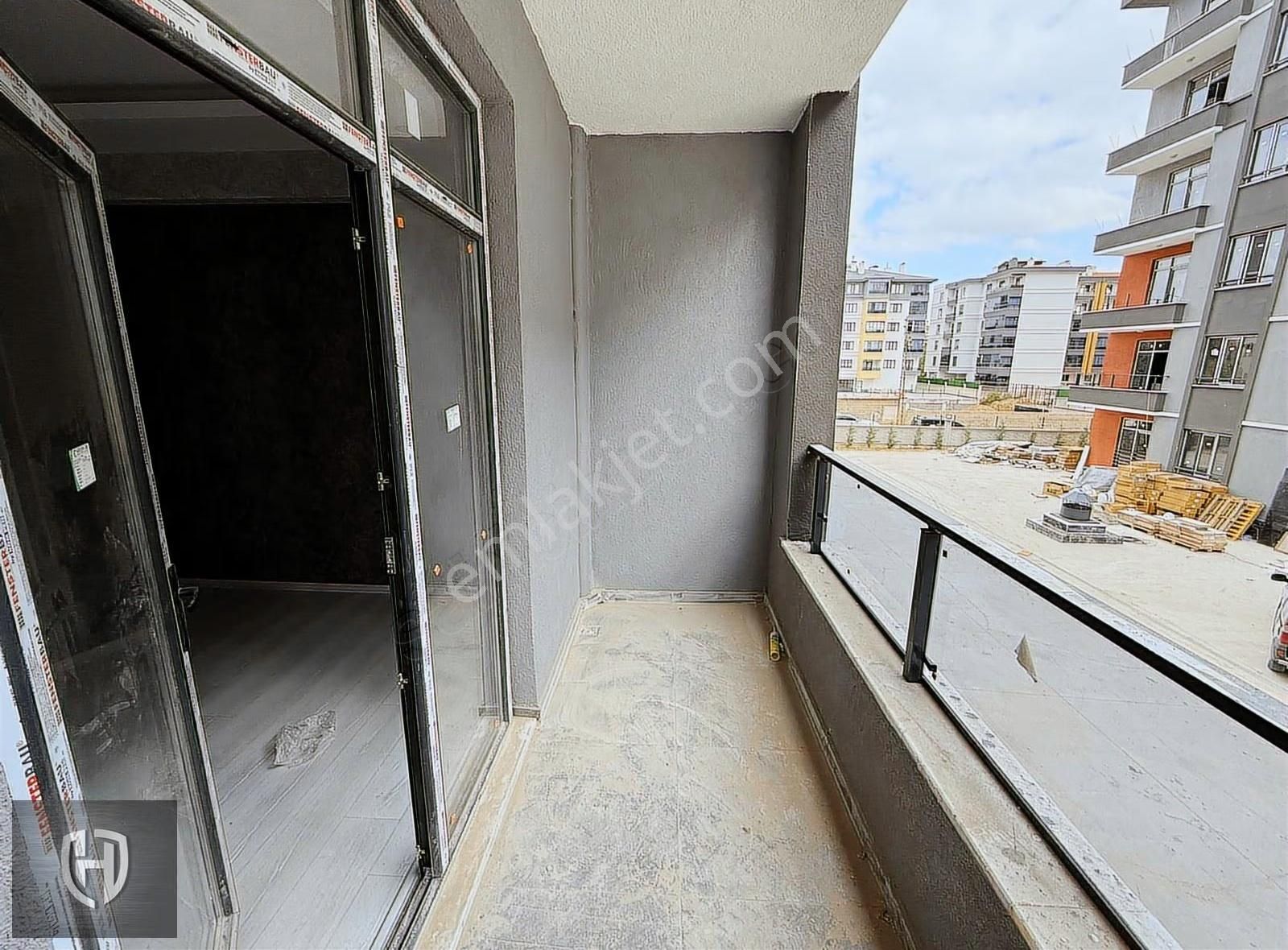 Hammer Gayrimenkulden Emirgazi Palas Konutlarında 3+1 Daire - Görsel 11