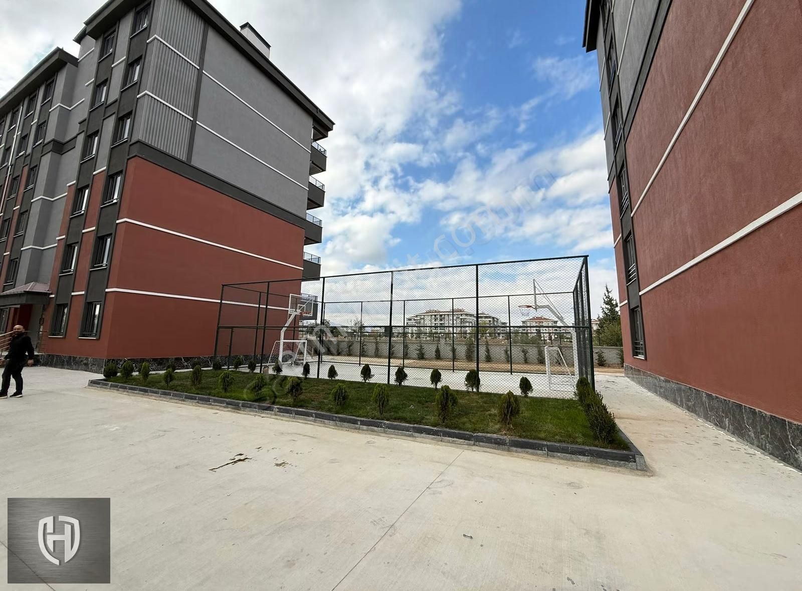 Hammer Gayrimenkulden Emirgazi Palas Konutlarında 3+1 Daire - Görsel 5