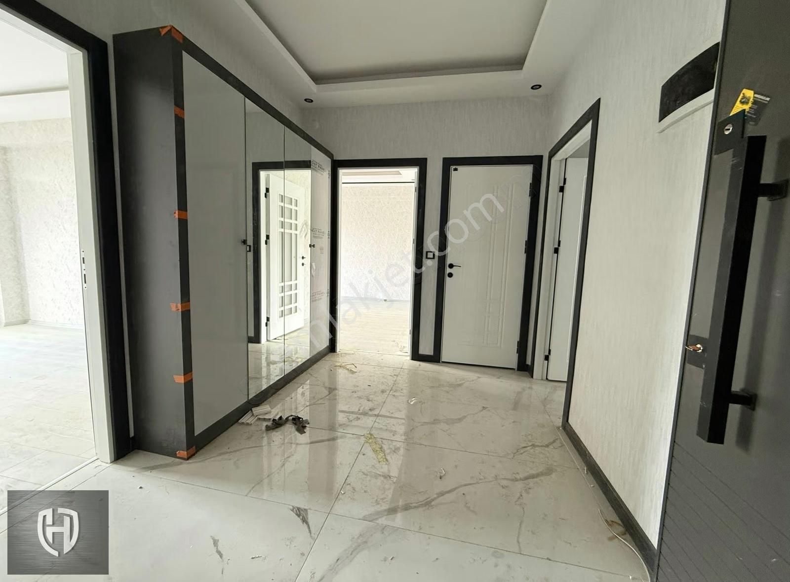 Hammer Gayrimenkulden Emirgazi Palas Konutlarında 3+1 Daire - Görsel 6