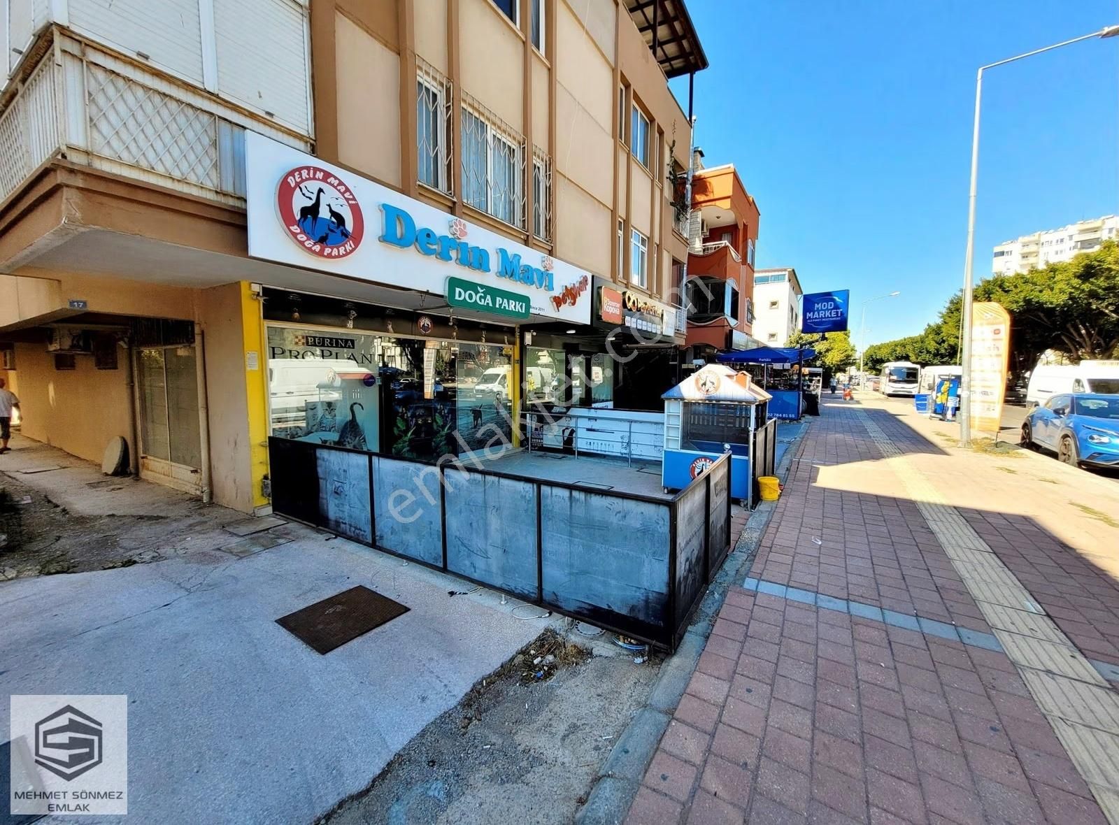 Güzeloba'da İşlek Ana Cadde Üzeri 175 M2 Bodrumlu Dükkan