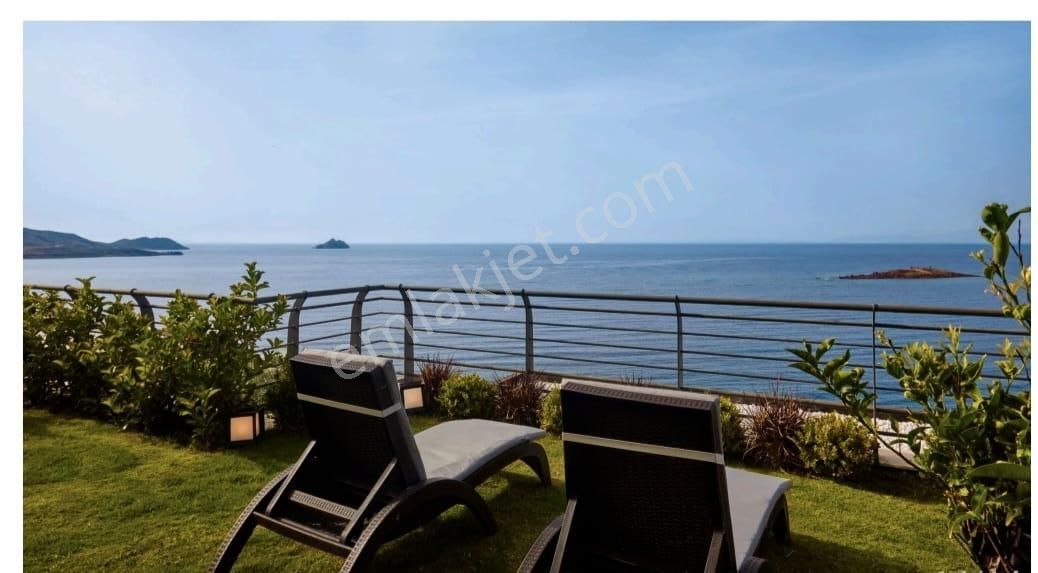 Yalıkavak Tilkicik Koyu Denize Sıfır 3+1 Satılık Bahçeli Daire