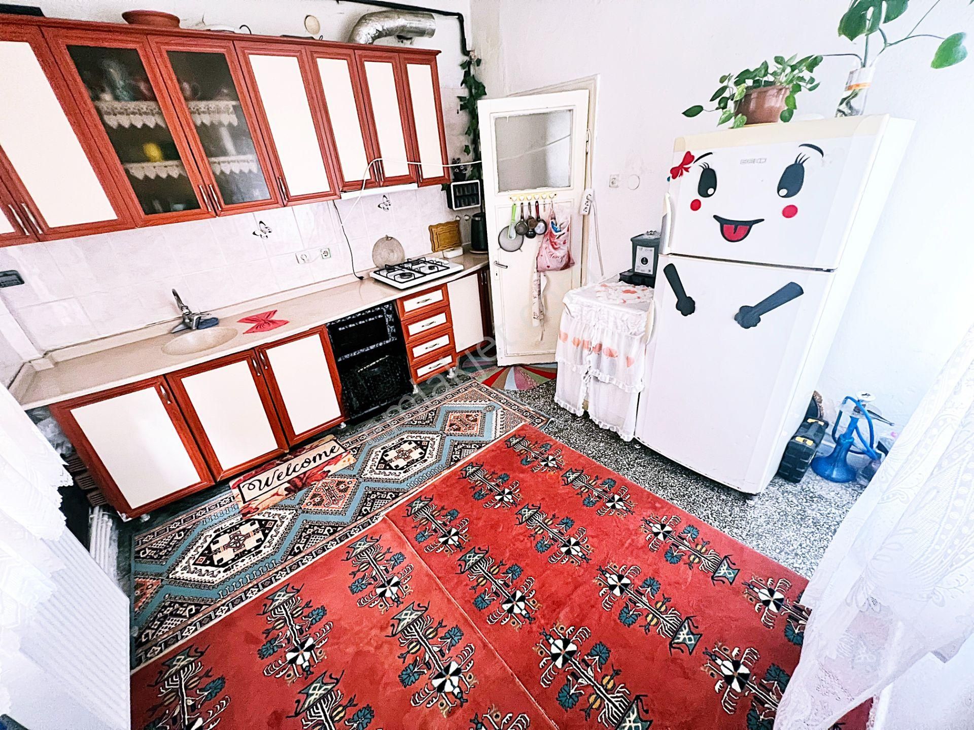 Cihandan Karşıyaka Mah Şehit Hakan Parlak Cadde Ve Selçuklu Cadde Yakını 3+1 Satlık Daire - Görsel 2