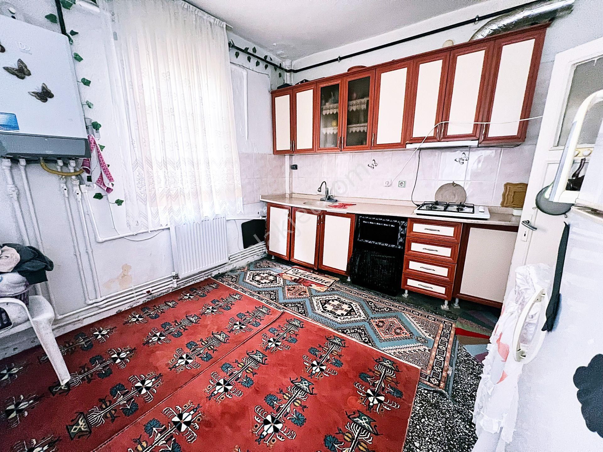 Cihandan Karşıyaka Mah Şehit Hakan Parlak Cadde Ve Selçuklu Cadde Yakını 3+1 Satlık Daire - Görsel 4