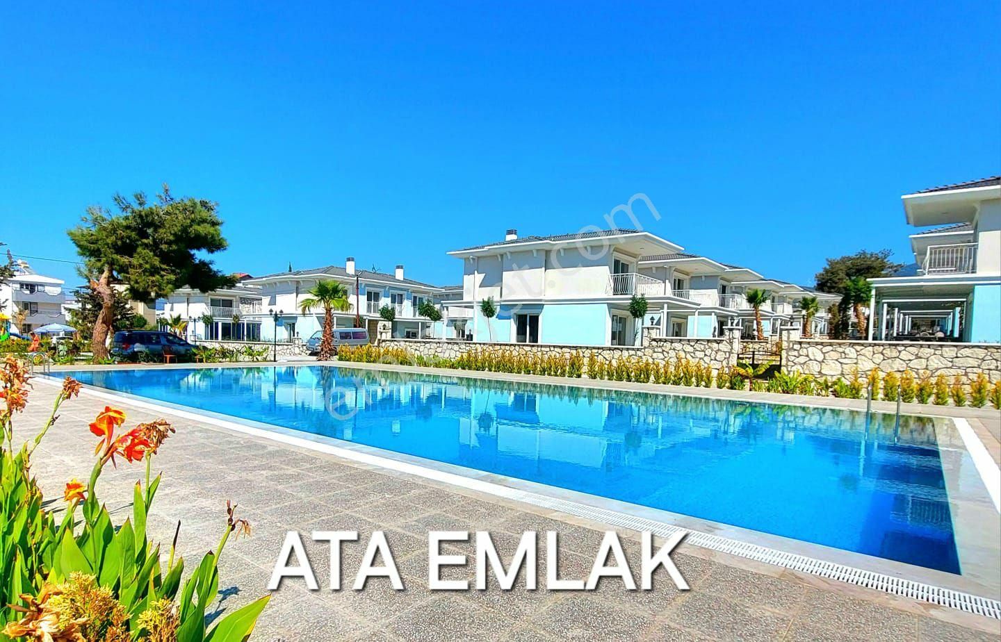 Kuşadasında Açık Ve Kapalı Yüzme Havuzlu Sitede 3+1 Sıfır Villa - Görsel 31