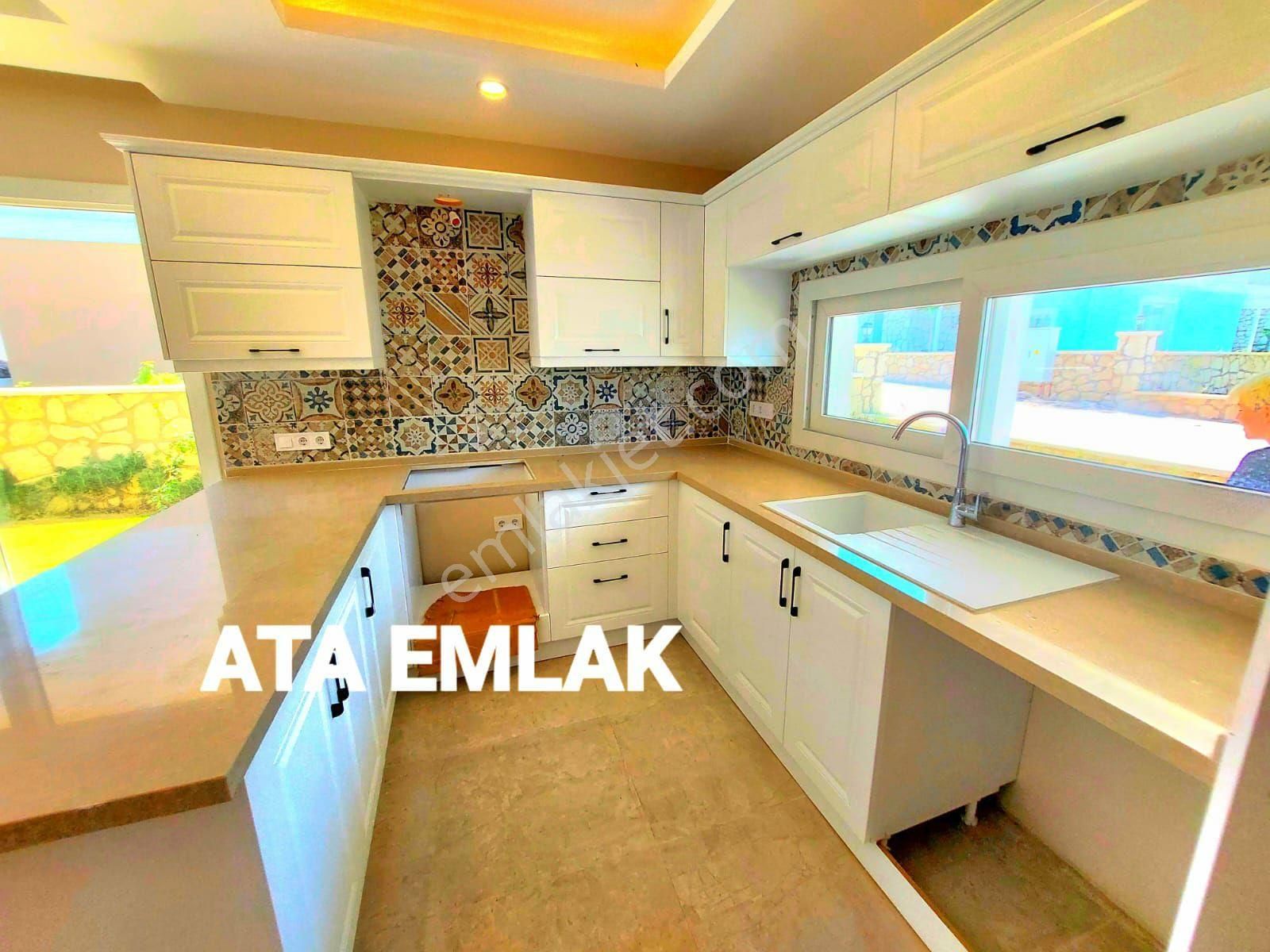 Kuşadasında Açık Ve Kapalı Yüzme Havuzlu Sitede 3+1 Sıfır Villa - Görsel 6