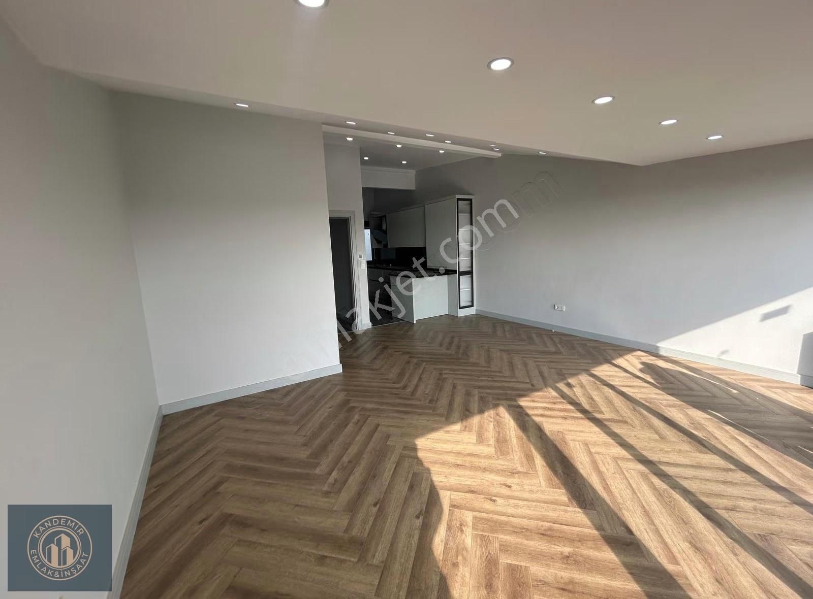 Üsküdar Sultantepe Deniz Manzaralı 275 M2 Dubleks Daire - Görsel 6