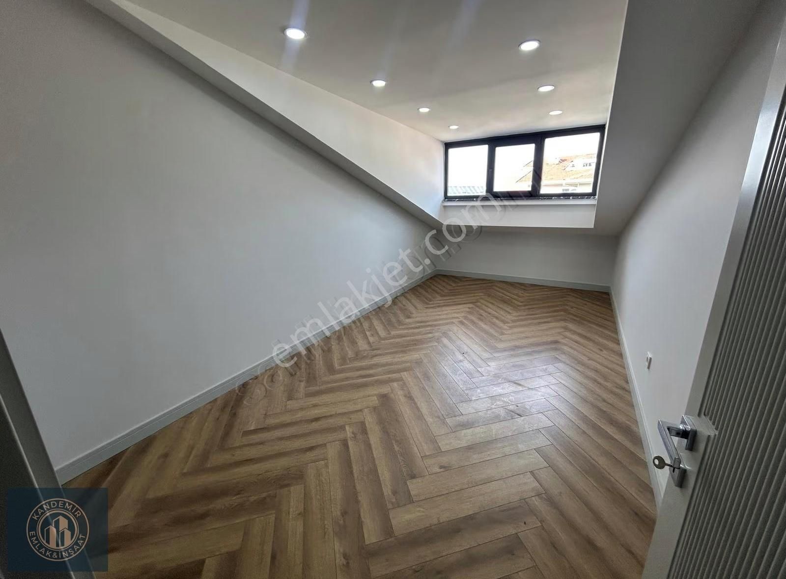 Üsküdar Sultantepe Deniz Manzaralı 275 M2 Dubleks Daire - Görsel 14