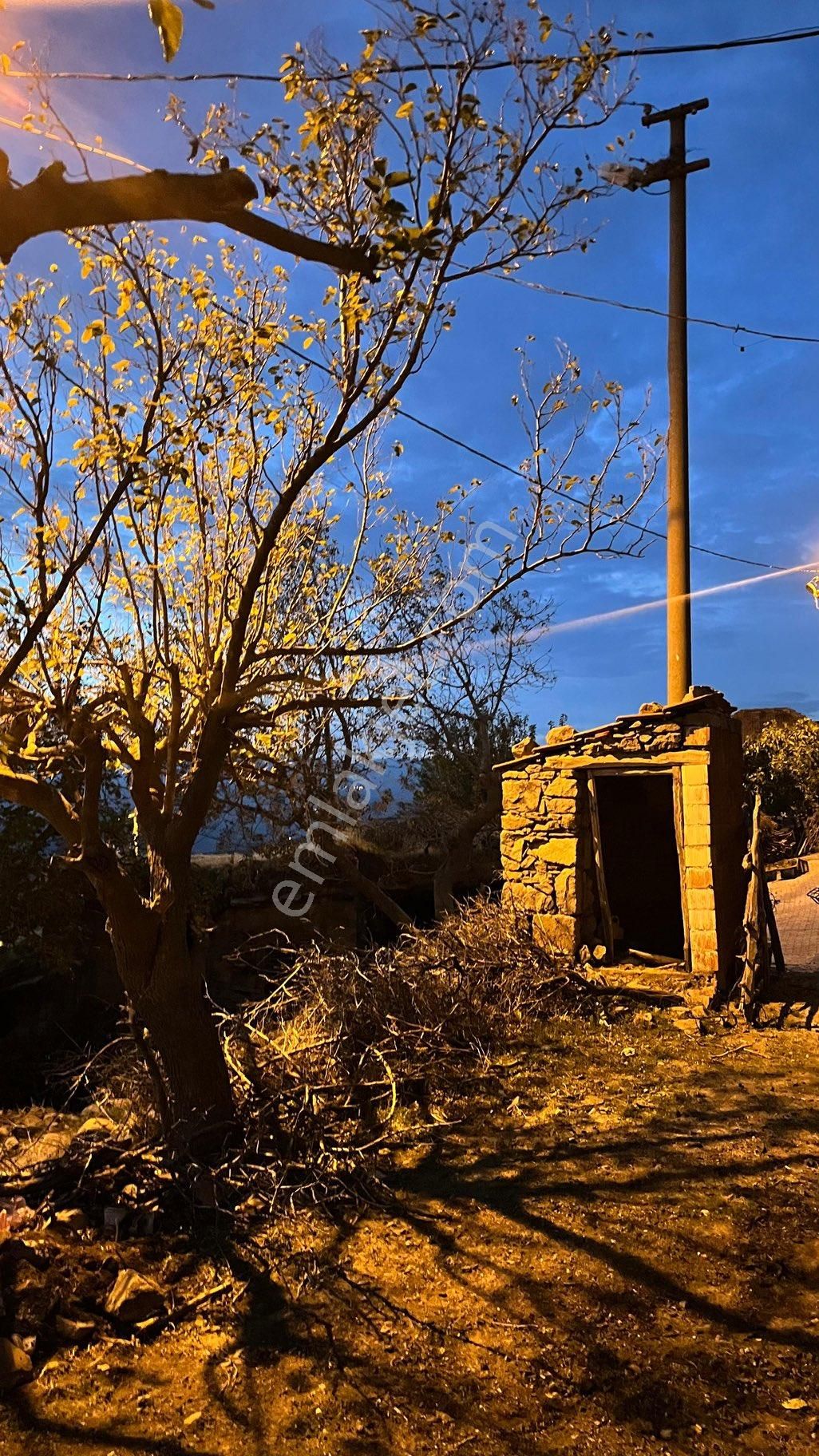 Köy Havası, Şehir Konforu! 200 M² Bahçeli Köy Evi Satılık - Görsel 7