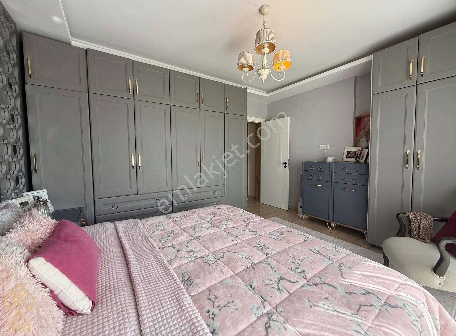 Cennetayağında Şömineli Lüks Bahçeli Satılık Villa - Görsel 27