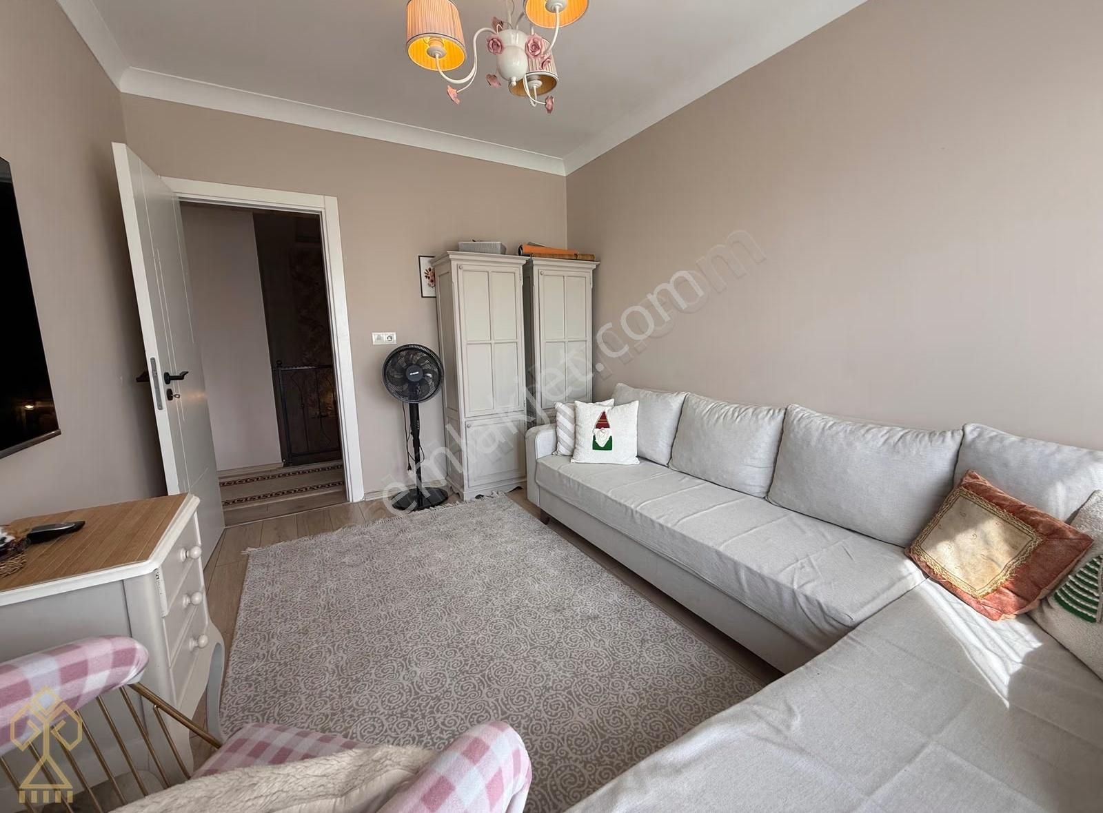 Cennetayağında Şömineli Lüks Bahçeli Satılık Villa - Görsel 18