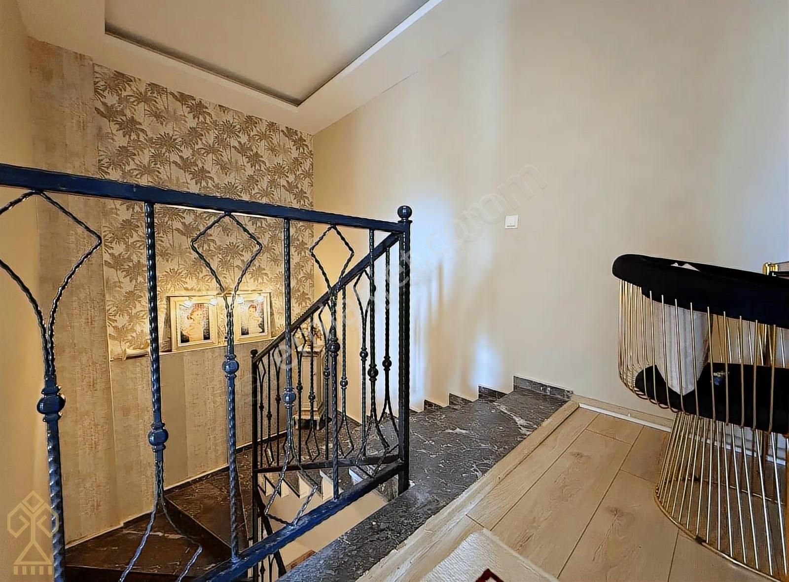 Cennetayağında Şömineli Lüks Bahçeli Satılık Villa - Görsel 13