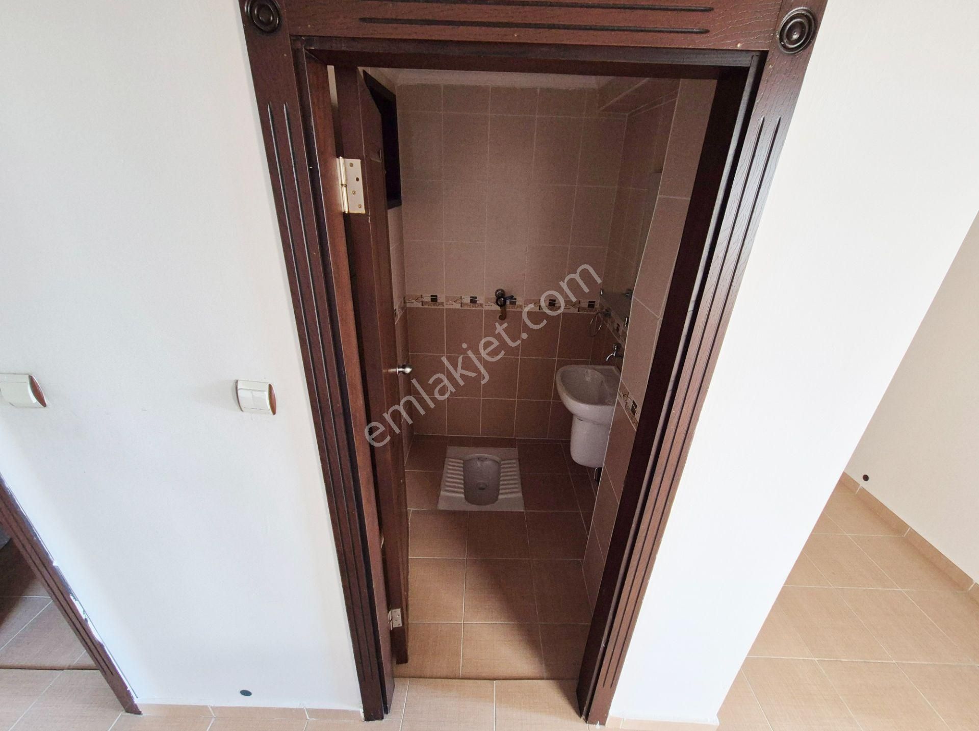 Cihandan Kaletepede Manzaralı Kapalı Otoparklı Boş Oturuma Hazır Kök Tapu - Görsel 29