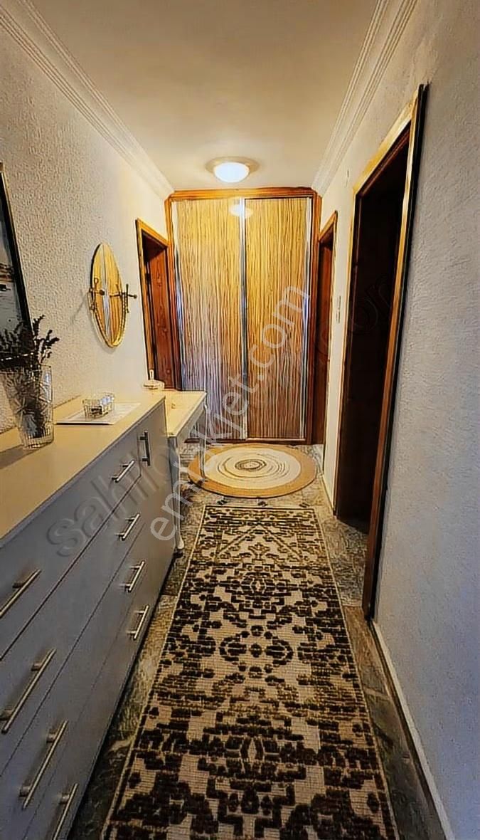 6+2 Odası Bulunan 3 Katlı Bahçeli Müstakil Villa - Görsel 5