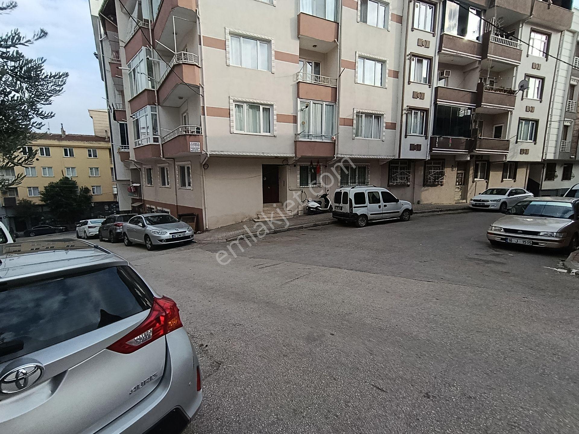 Çoklar'dan Çarşı Merkezde 2+1 Güzel Ferah Yüksek Giriş Daire - Görsel 4