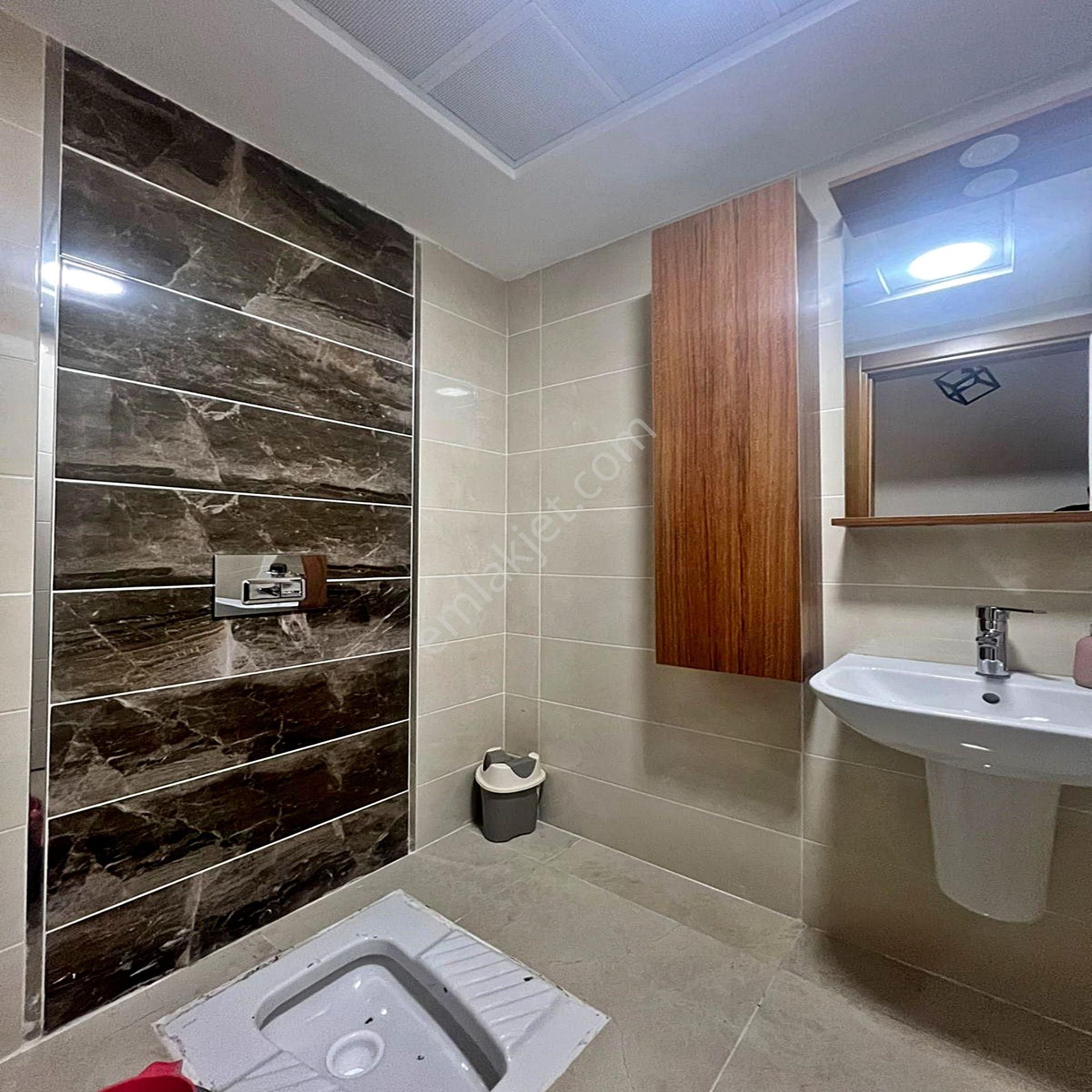 Beylikduzu Marmara Mah Huzurlu Marmara Sitesi 4+1 185m Satılık - Görsel 12