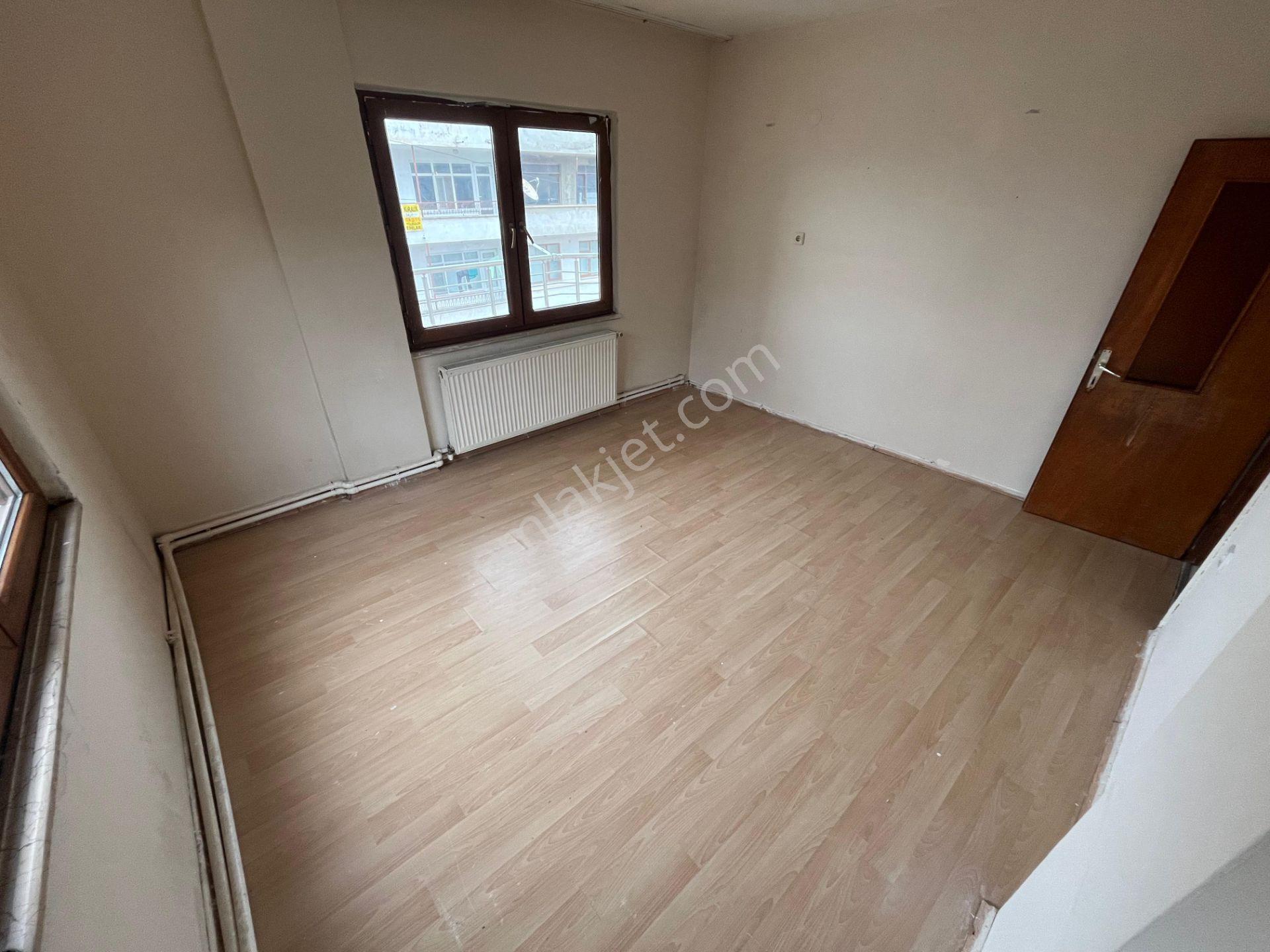 Karasu Çarşı Merkezde Mutfak Ayrı Açık Cephe Satılık 4+1 Daire - Görsel 14
