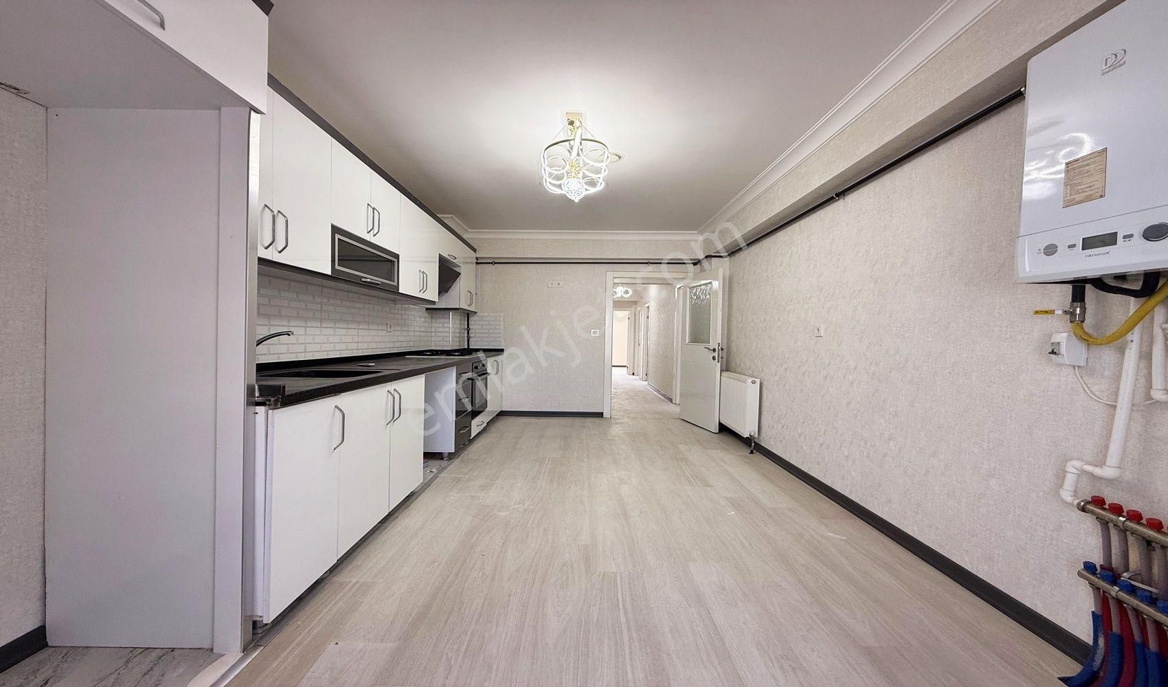 Vadi'den Karakayada-ara Kat- İskanlı -masrafsız- Çift Banyo- 3+1 - Görsel 3