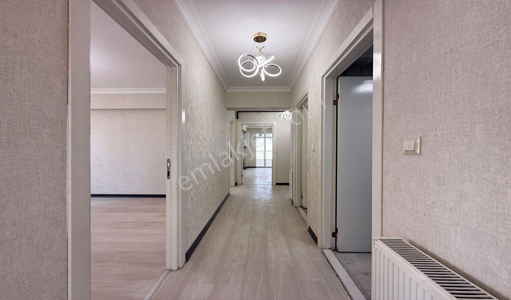 Vadi'den Karakayada-ara Kat- İskanlı -masrafsız- Çift Banyo- 3+1 - Görsel 17