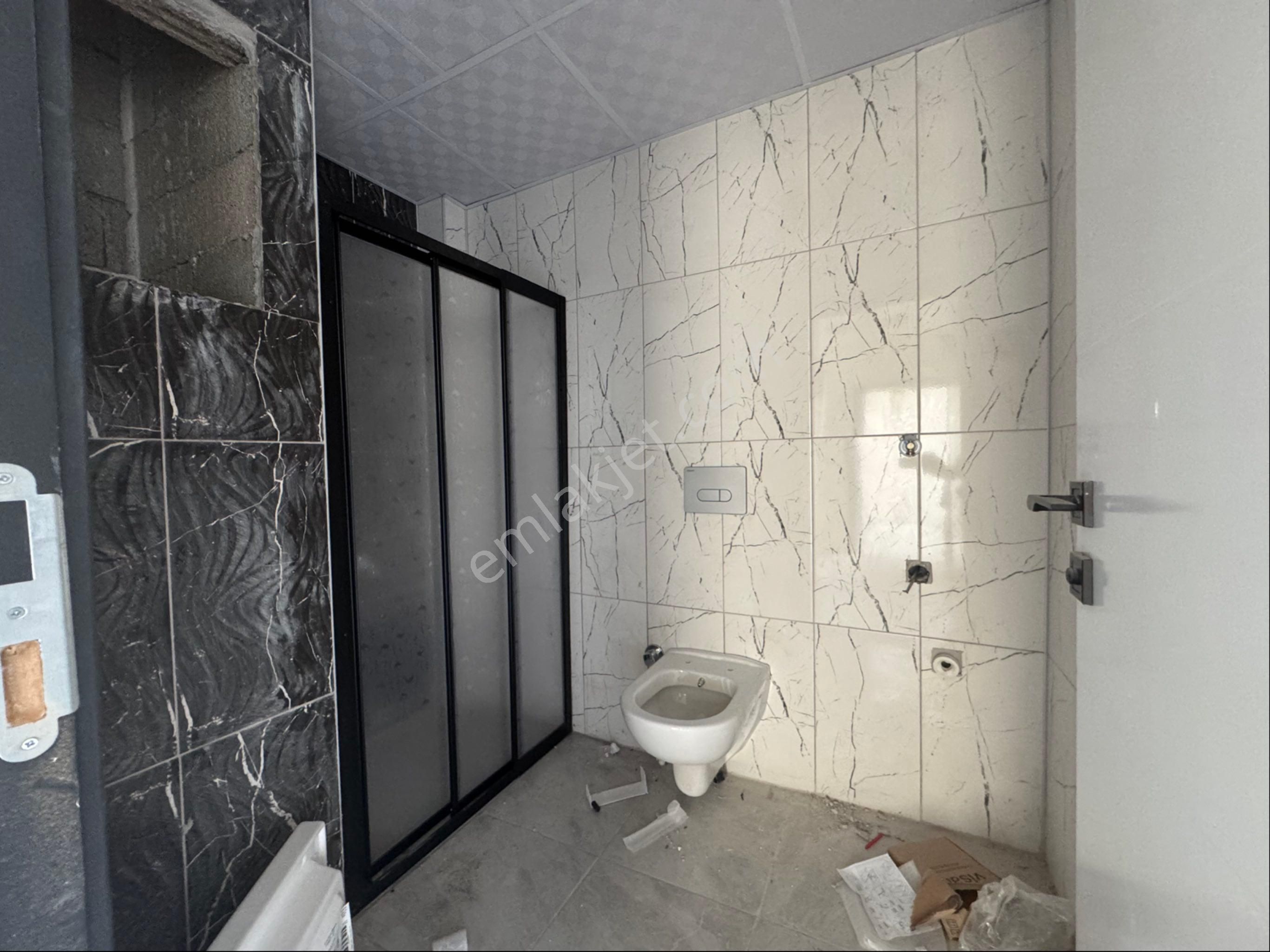 Satılık 2+1 Geniş Oturumlu 3cehpeli - Görsel 11