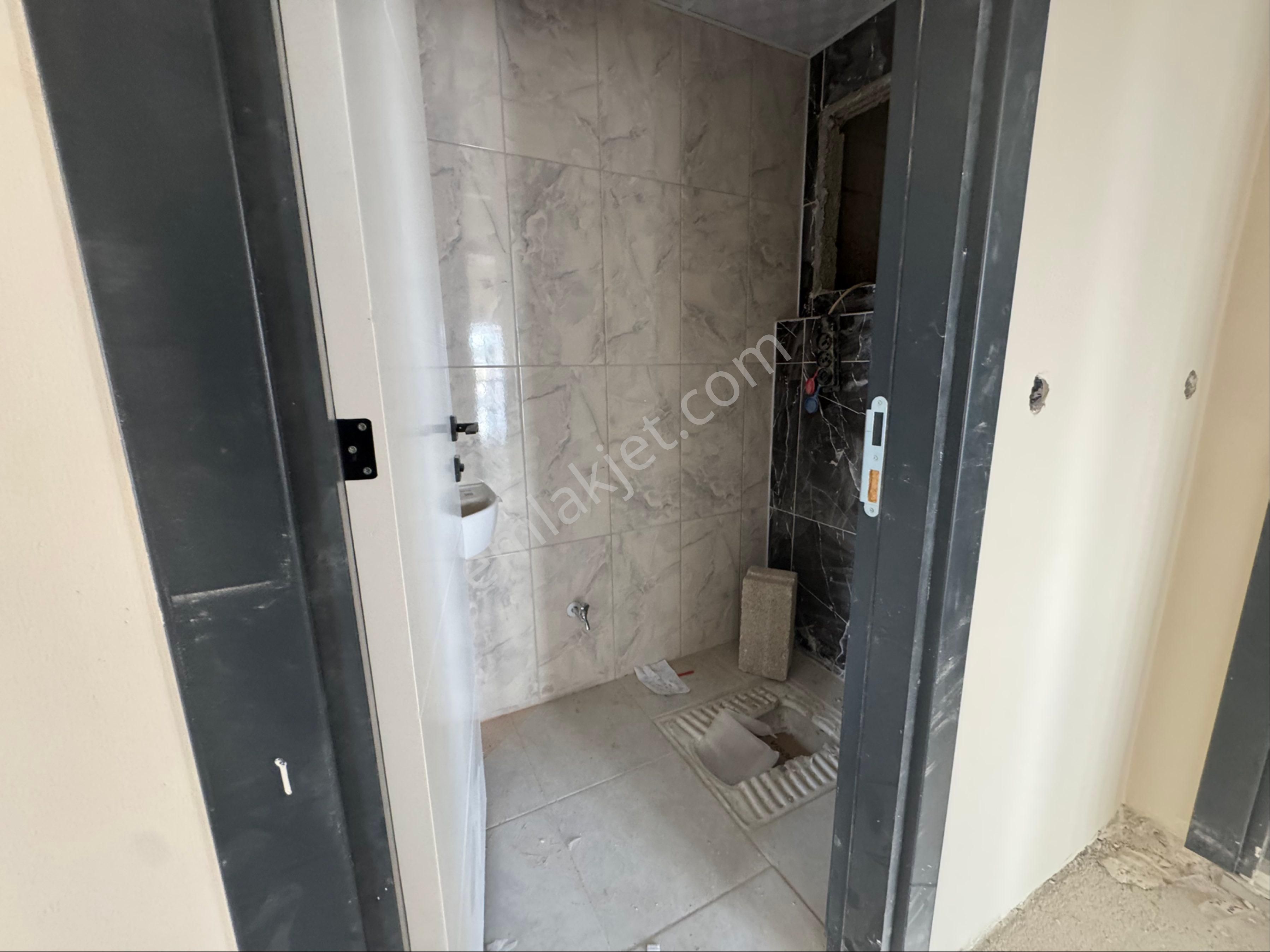 Satılık 2+1 Geniş Oturumlu 3cehpeli - Görsel 12