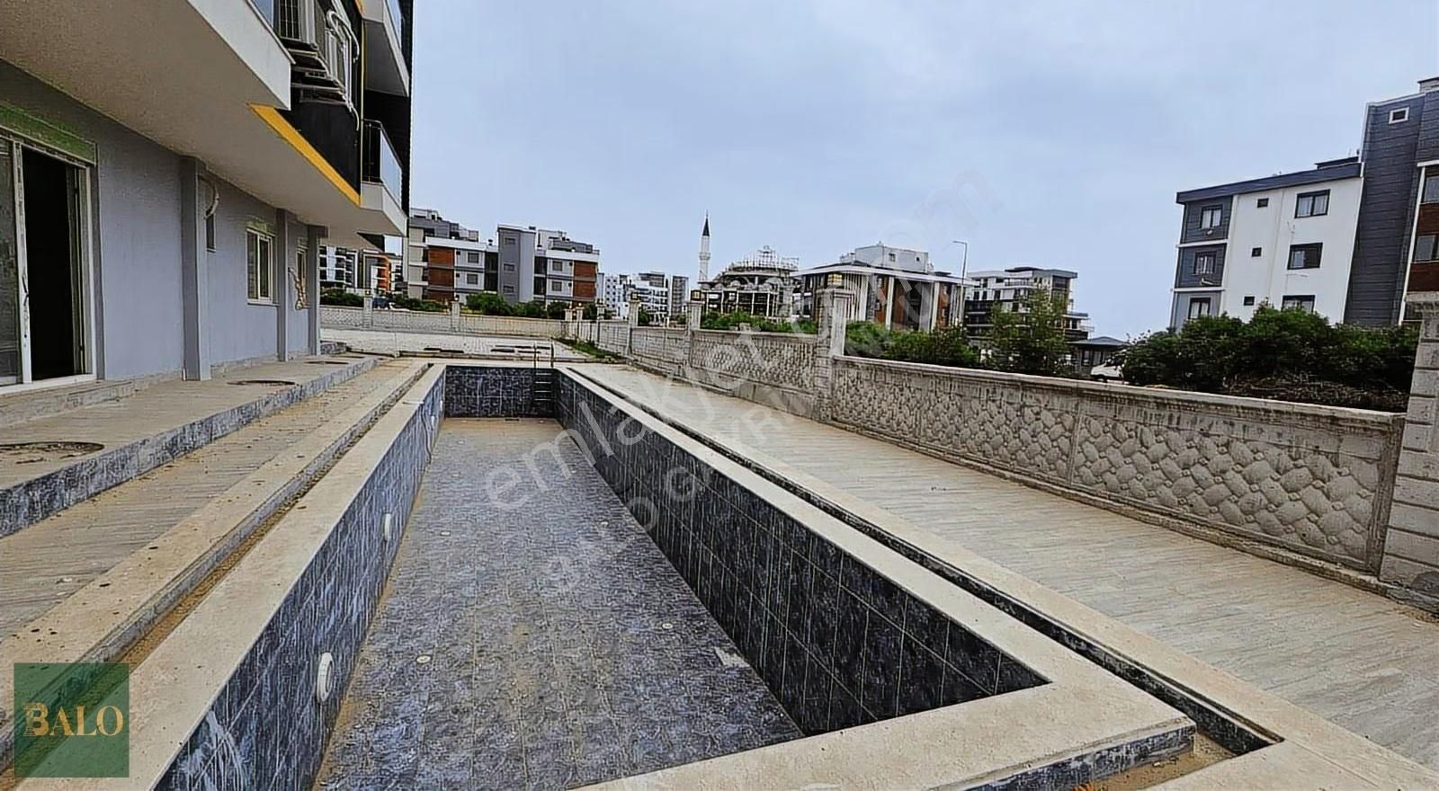 Balo Gayrimenkul'den Altıntaşta Havuz Cephe 1+1 Satılık Daire - Görsel 10