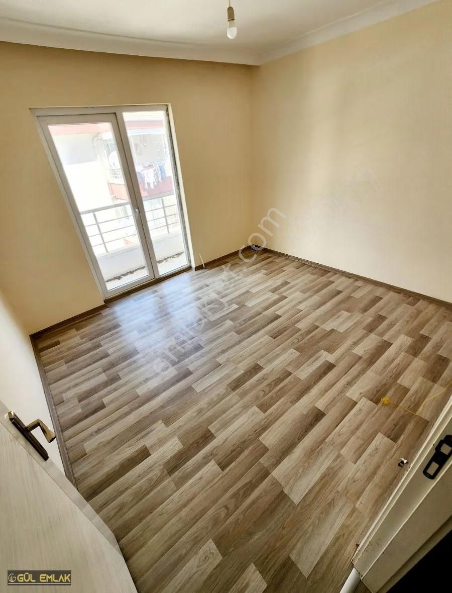 Gül Emlaktan Bir Fırsat Daha Beşikkaya Da Sıfır Atarında 3.katta - Görsel 11