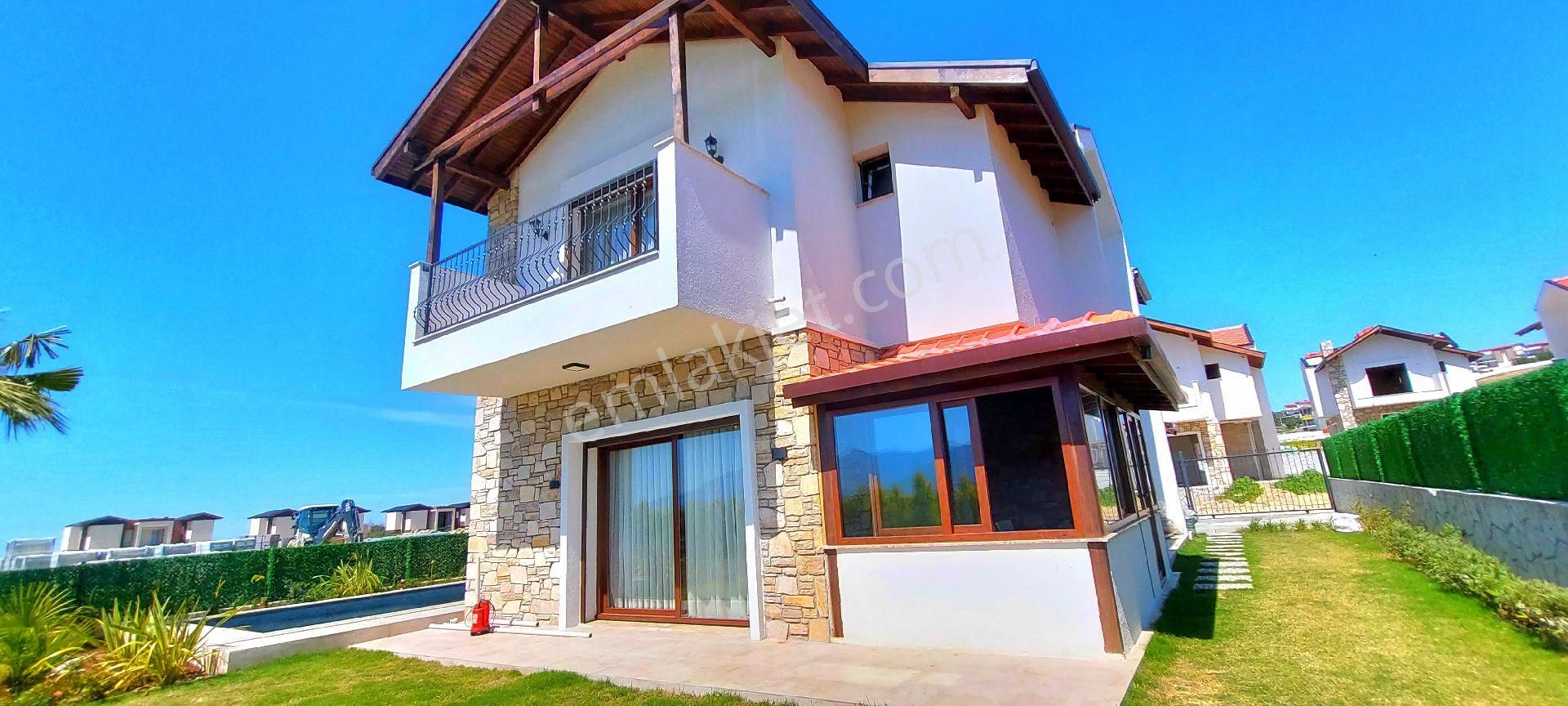 Davutlarda Özel Havuzlu Tek Müstakil Geniş Bahçeli Sıfır Villa - Görsel 2
