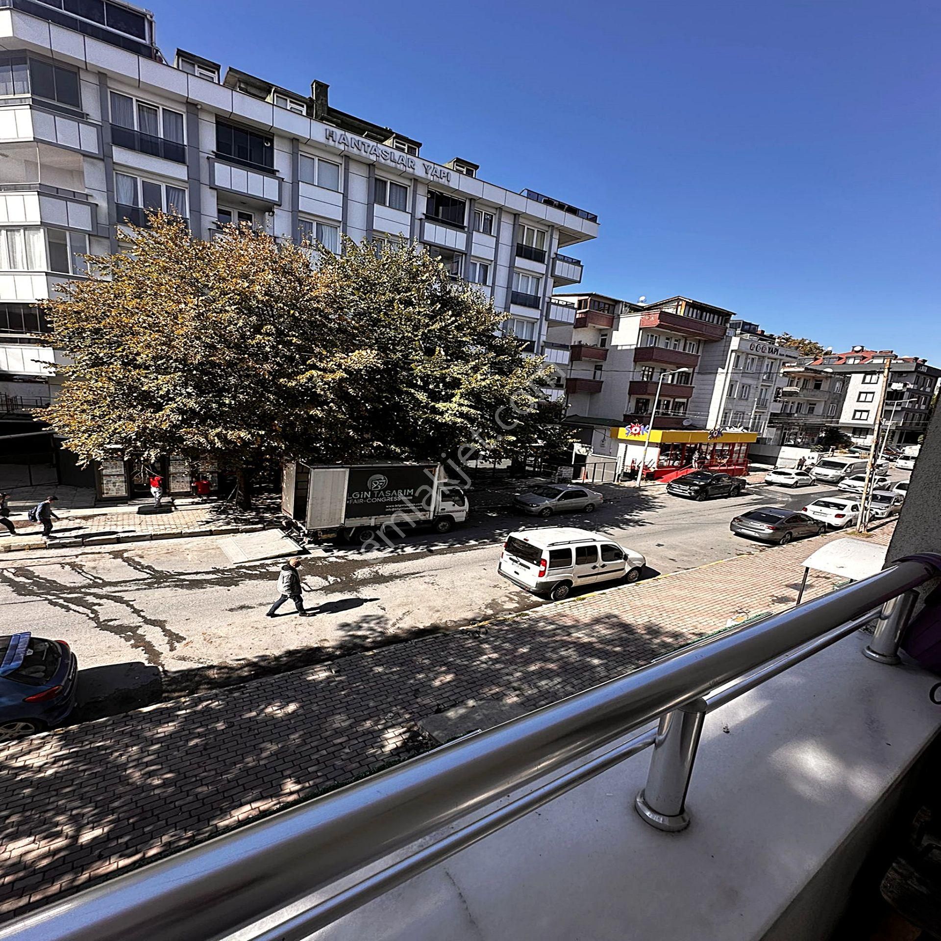 Beylıkduzu Yakuplu Mahlesınde 2+1 Ara Kat Satılık