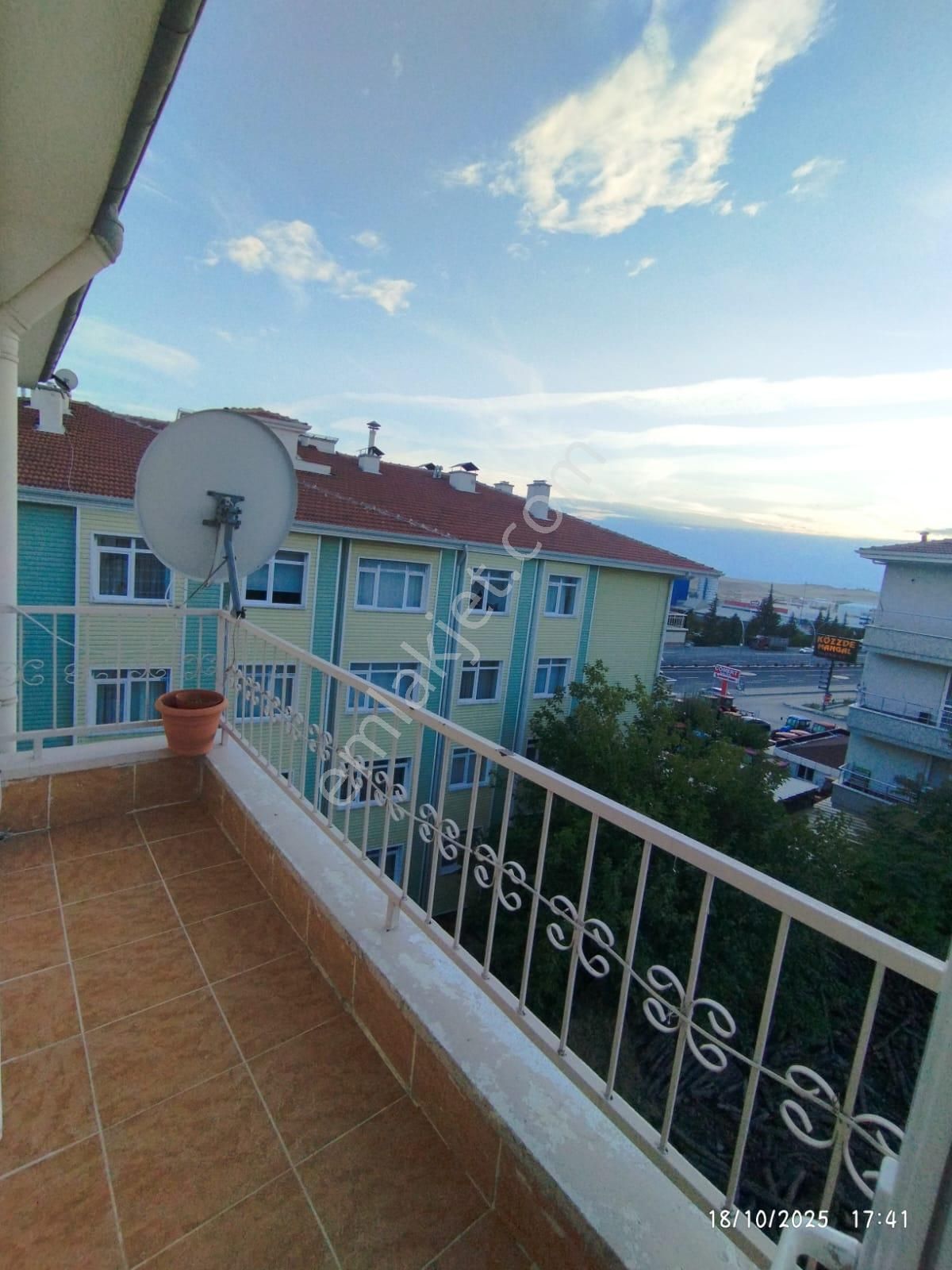 Acill*zafer Mahallesin De Cadde Üzeri Çok Geniş Yapılı 3+1 Daire - Görsel 5