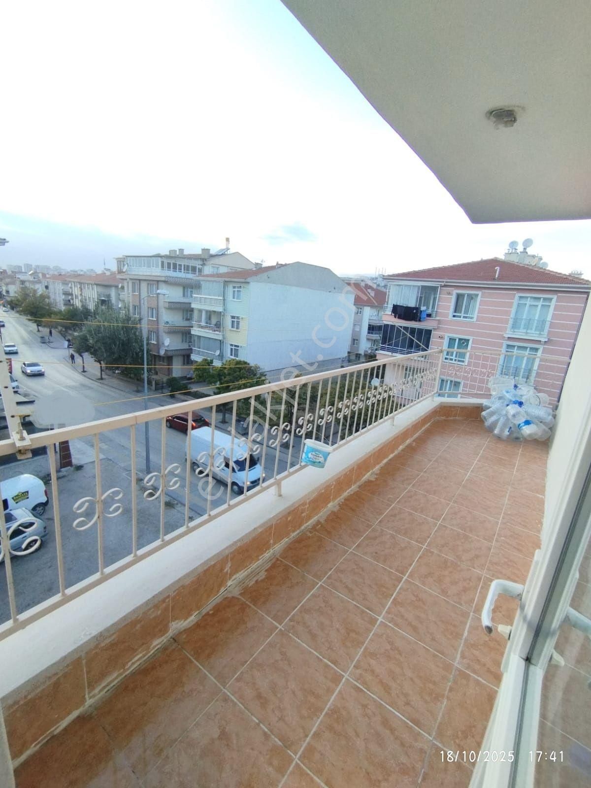 Acill*zafer Mahallesin De Cadde Üzeri Çok Geniş Yapılı 3+1 Daire - Görsel 9