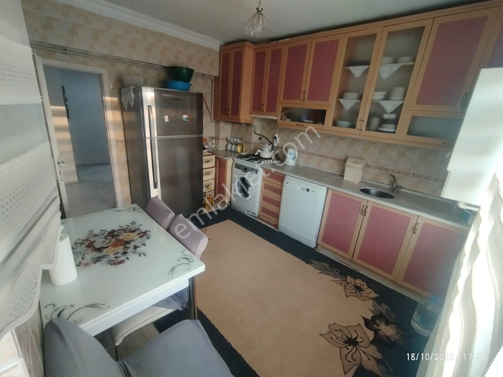 Acill*zafer Mahallesin De Cadde Üzeri Çok Geniş Yapılı 3+1 Daire - Görsel 3