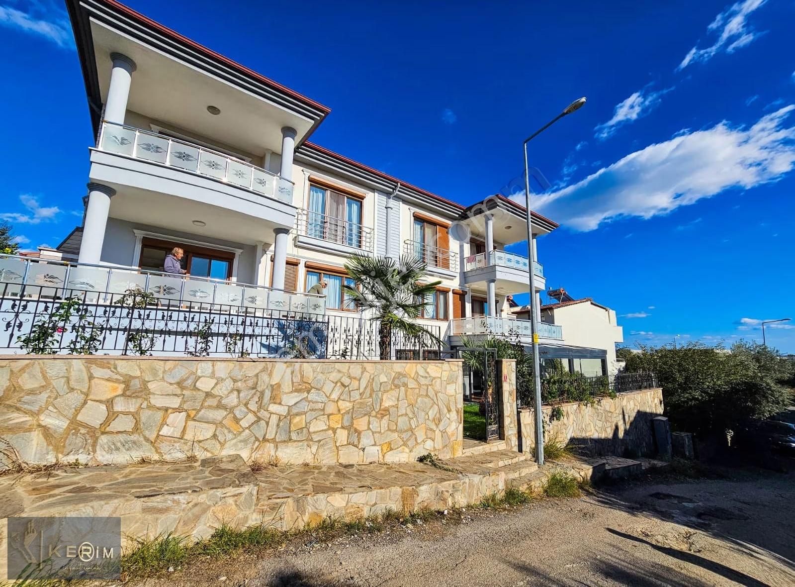 Tek Yetkili Kerimde Altınoluk Satılık Müstakil Bahçeli 4+1 Villa - Görsel 31