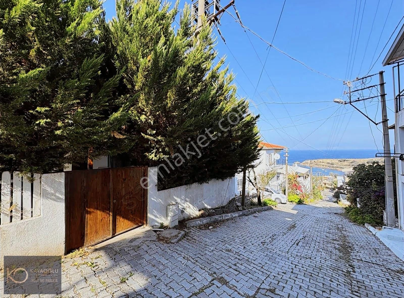 Kayaoğlun'dan Yeni Foça Ercan Sitesinde Deniz Manzaralı Ahşap Ev - Görsel 30