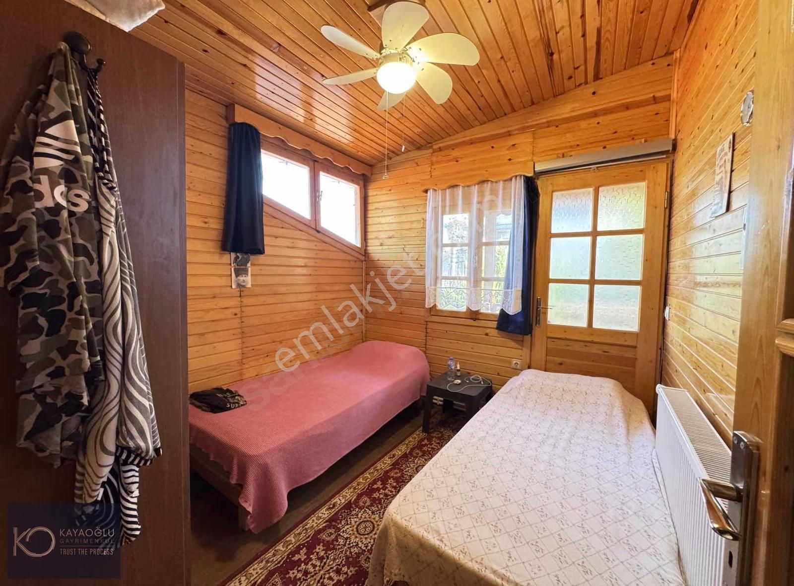 Kayaoğlun'dan Yeni Foça Ercan Sitesinde Deniz Manzaralı Ahşap Ev - Görsel 32