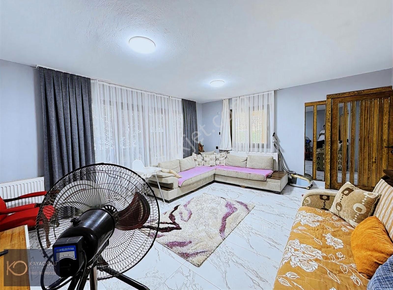 Kayaoğlun'dan Yeni Foça Ercan Sitesinde Deniz Manzaralı Ahşap Ev - Görsel 5