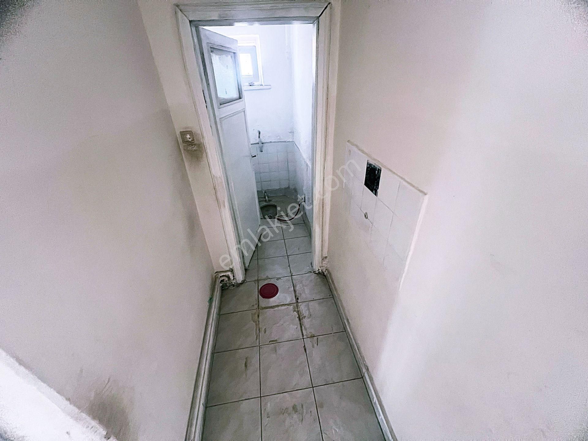 Cihandan Karşıyaka Merkezde Katta 2+1 Satlık Daire - Görsel 29