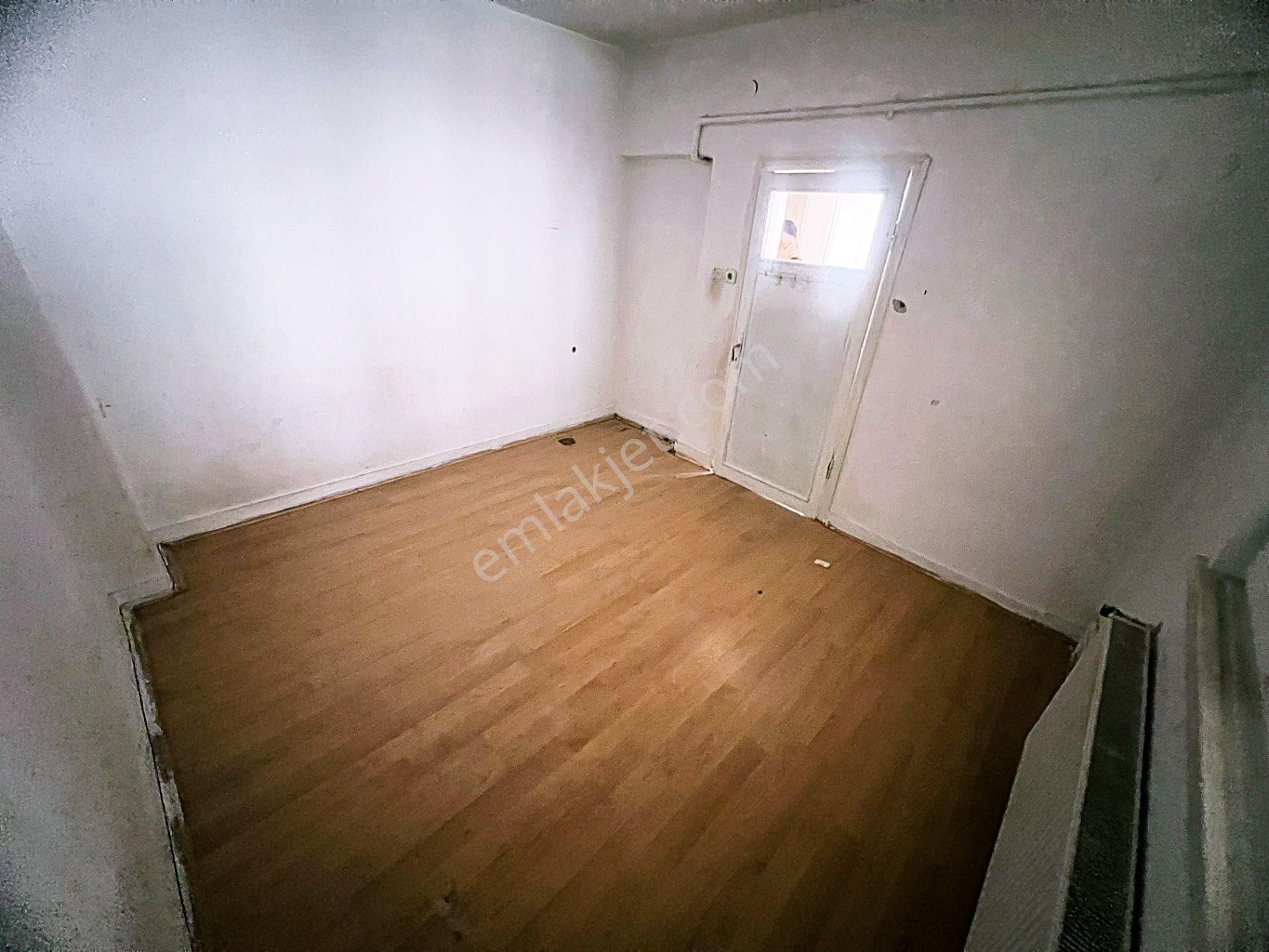 Cihandan Karşıyaka Merkezde Katta 2+1 Satlık Daire - Görsel 18