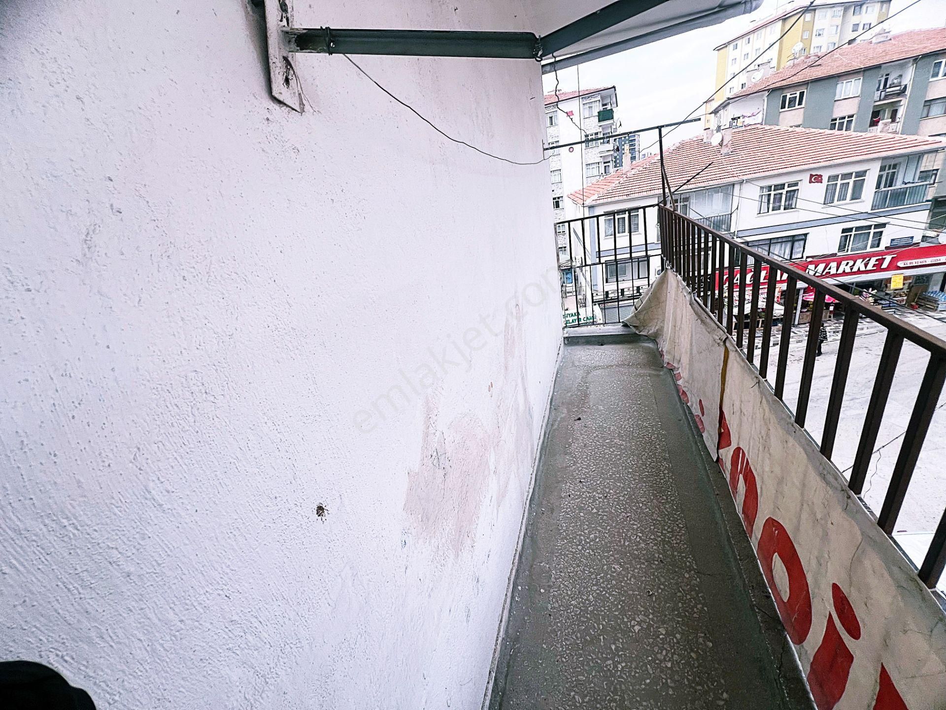 Cihandan Karşıyaka Merkezde Katta 2+1 Satlık Daire - Görsel 7