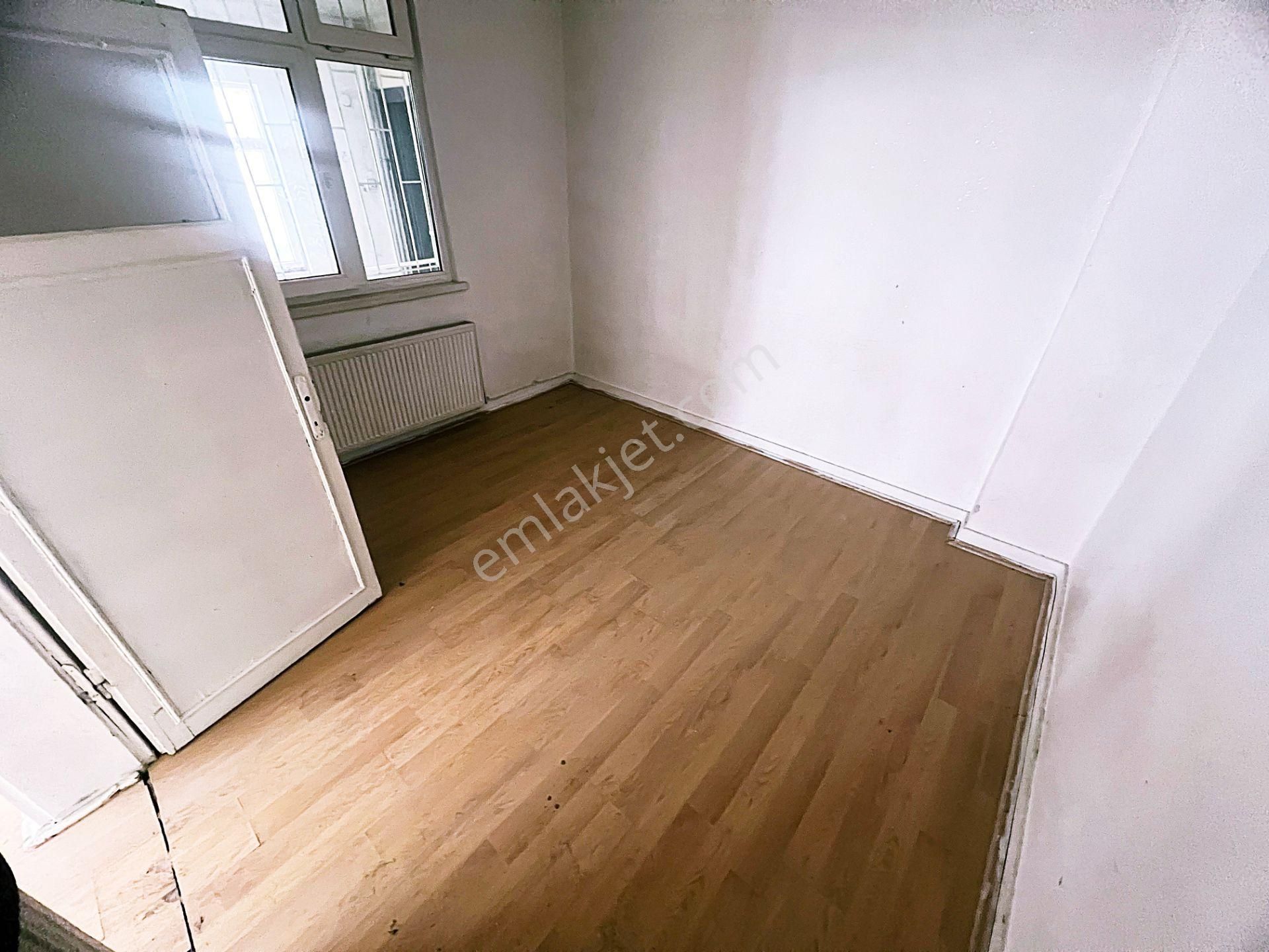 Cihandan Karşıyaka Merkezde Katta 2+1 Satlık Daire - Görsel 15