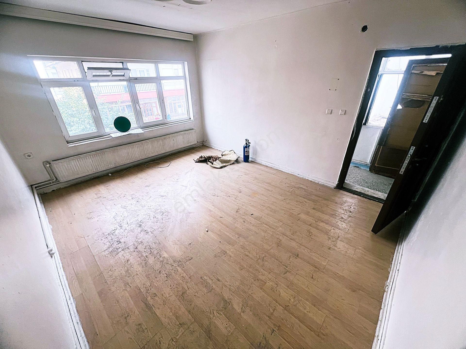 Cihandan Karşıyaka Merkezde Katta 2+1 Satlık Daire - Görsel 9