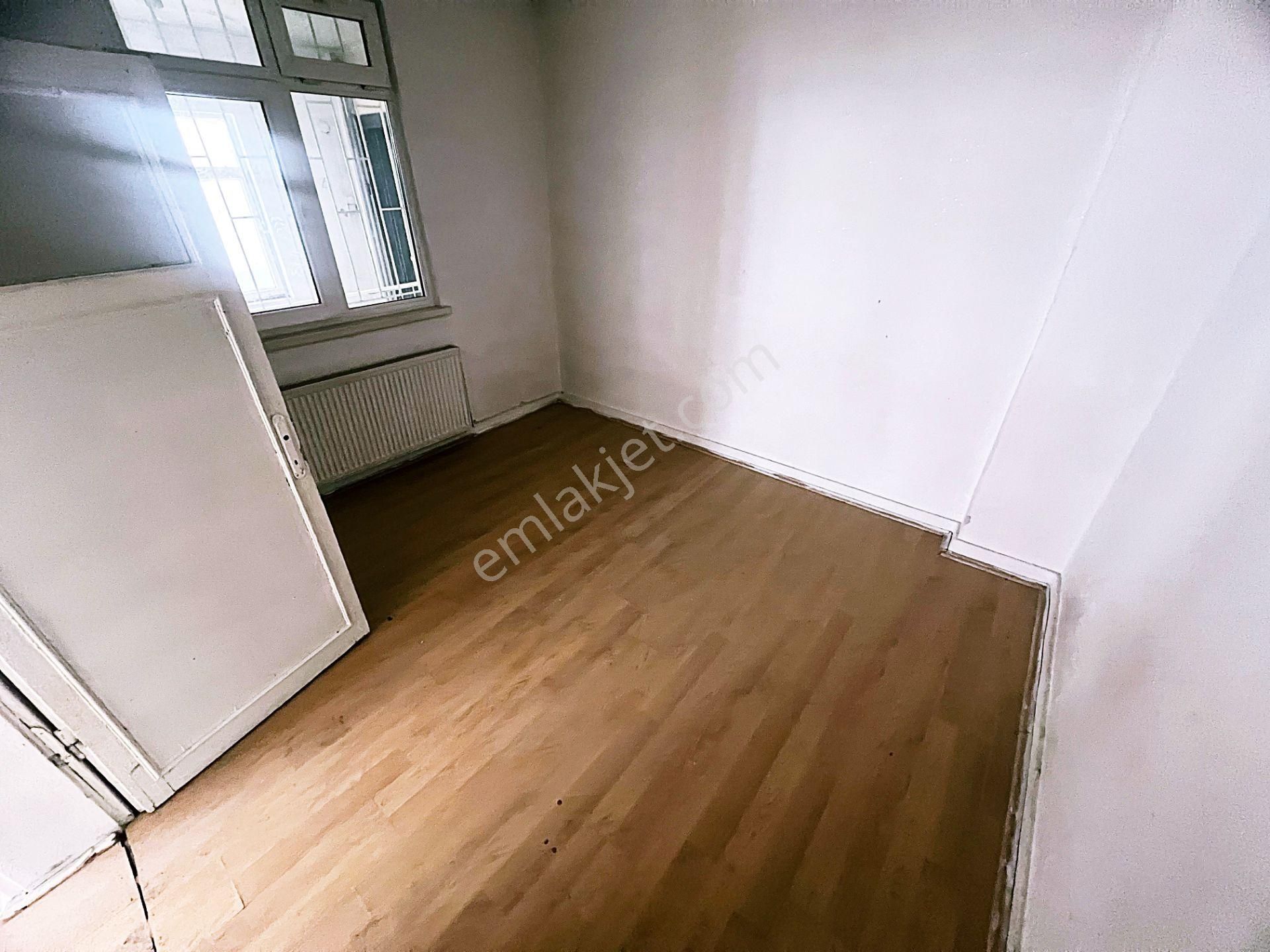 Cihandan Karşıyaka Merkezde Katta 2+1 Satlık Daire - Görsel 16