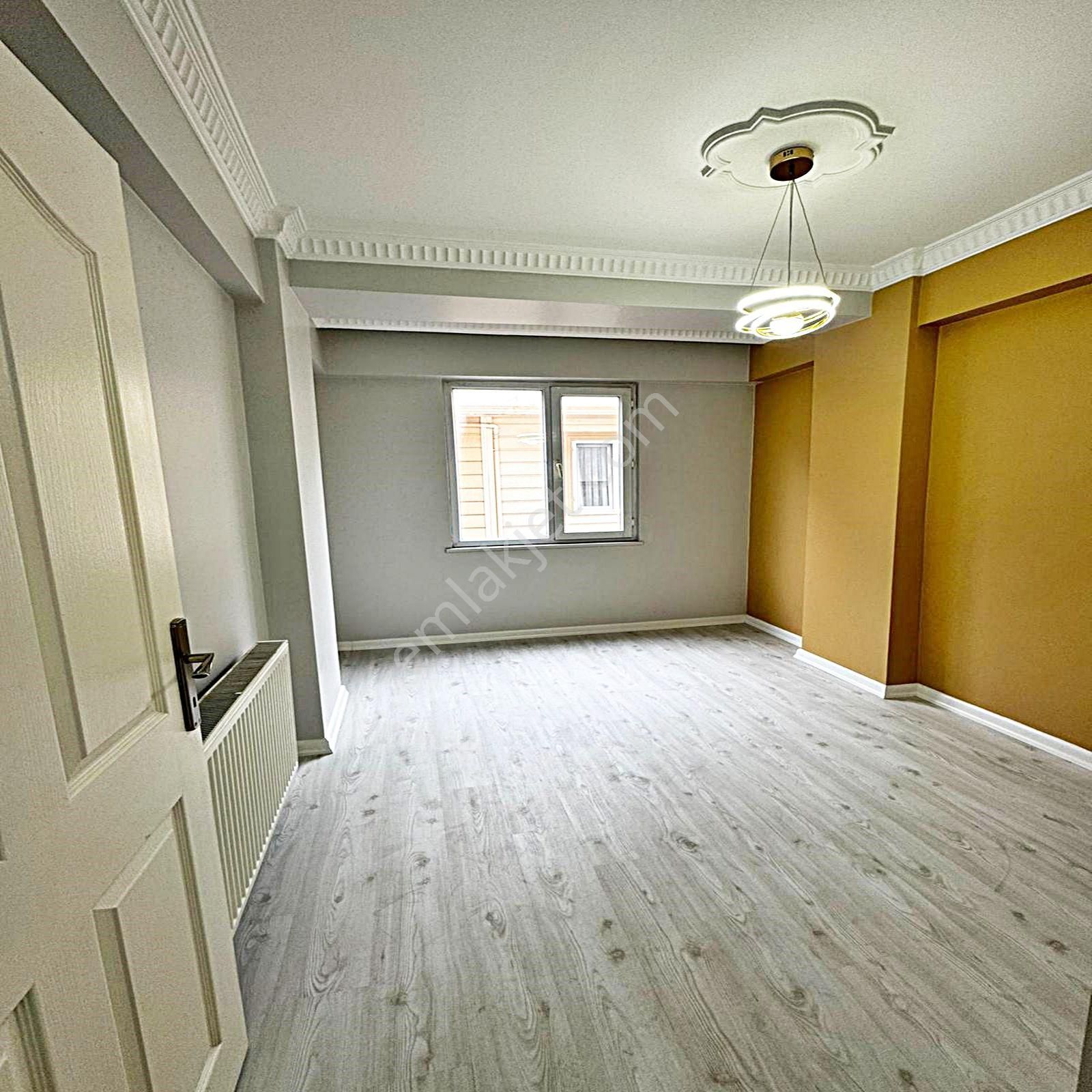 Mehterçeşme Mahallesinde 2+1 Dekorlu Masrafsız Satılık Daire - Görsel 10