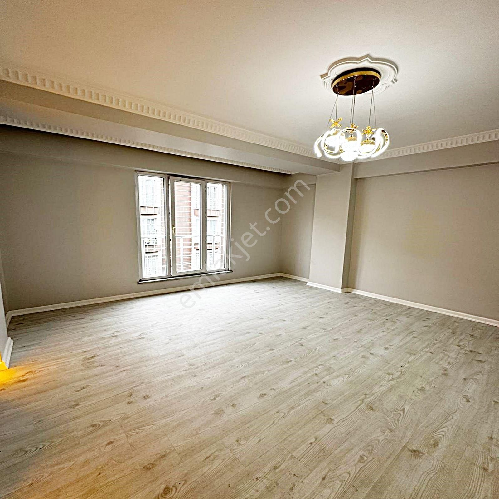 Mehterçeşme Mahallesinde 2+1 Dekorlu Masrafsız Satılık Daire - Görsel 9